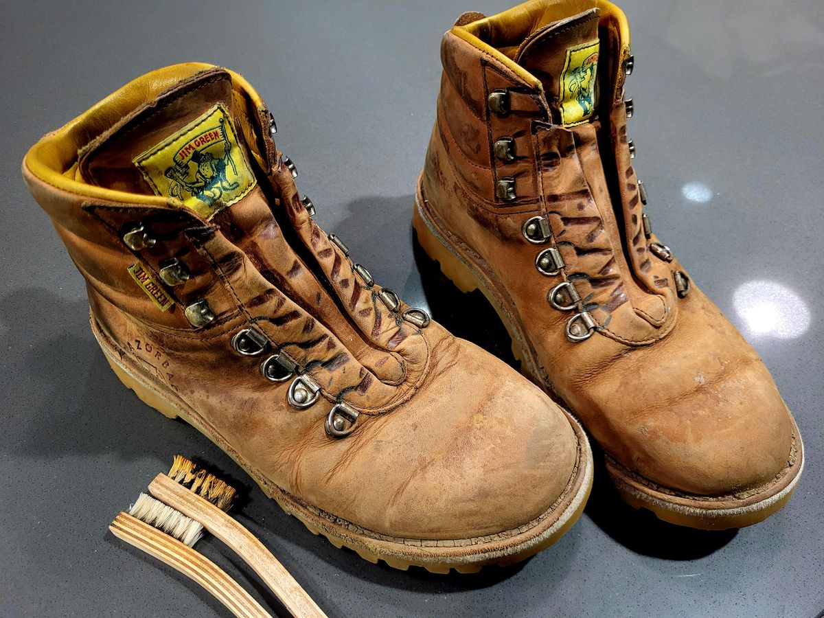 Photo by Max on March 7, 2026 of the Jim Green Razorback in Fudge Crazy Horse.