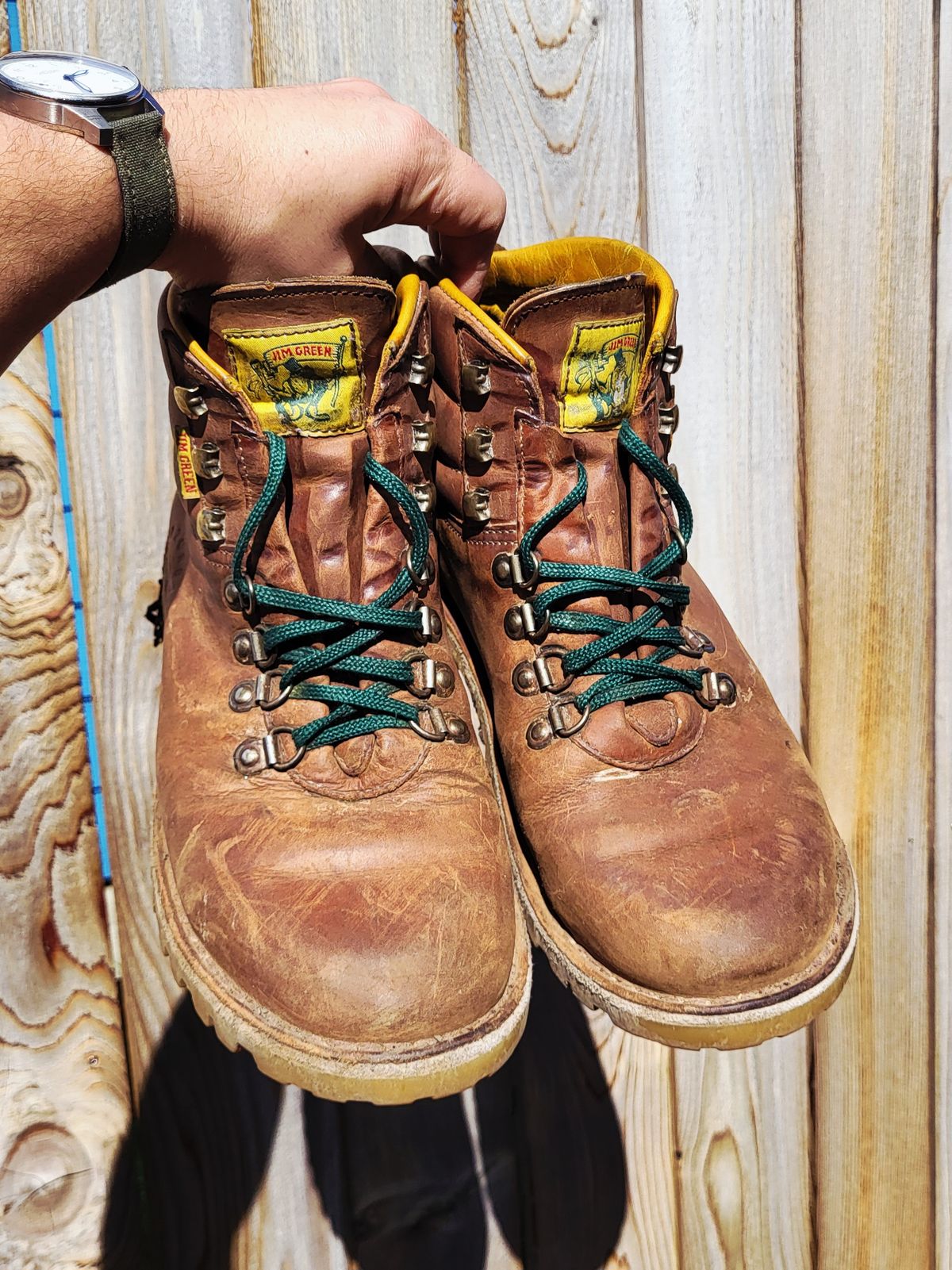 Photo by Max on March 16, 2026 of the Jim Green Razorback in Fudge Crazy Horse.