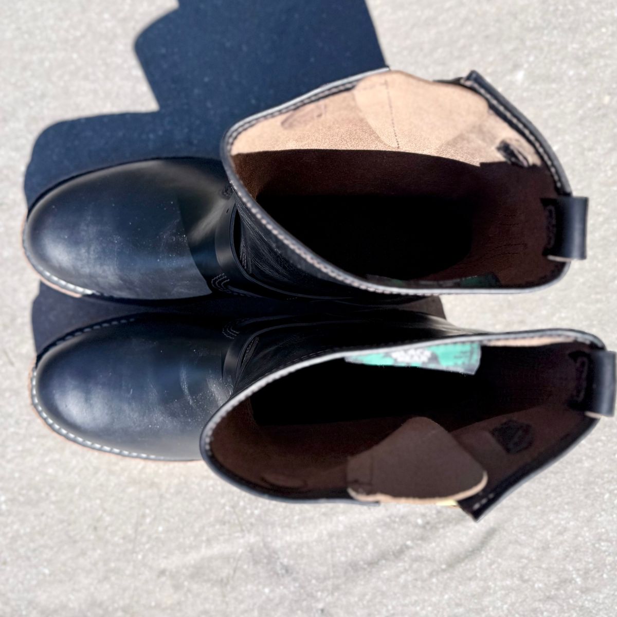 Photo by rmgman on October 5, 2025 of the Wesco Boss Engineer Collaboration With Black Bear Brand in Horween Black Chromexcel.