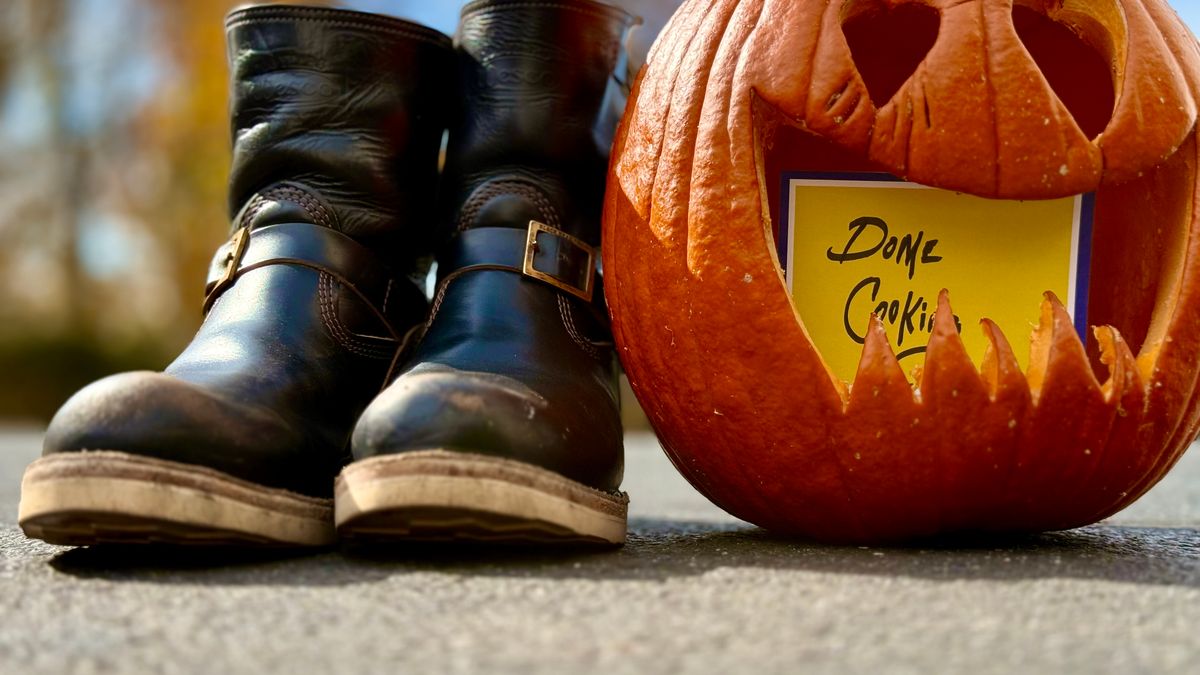 Photo by rmgman on November 4, 2025 of the Wesco Boss Engineer Collaboration With Black Bear Brand in Horween Black Chromexcel.