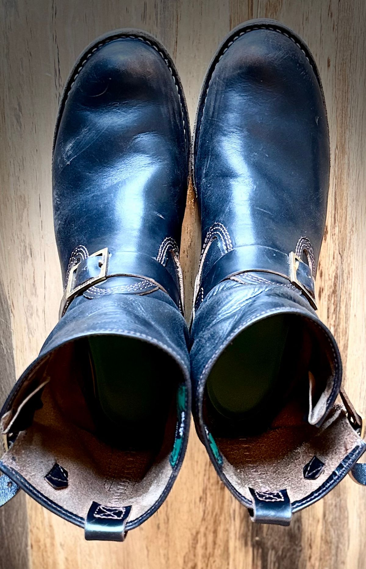 Photo by rmgman on March 6, 2026 of the Wesco Boss Engineer Collaboration With Black Bear Brand in Horween Black Chromexcel.