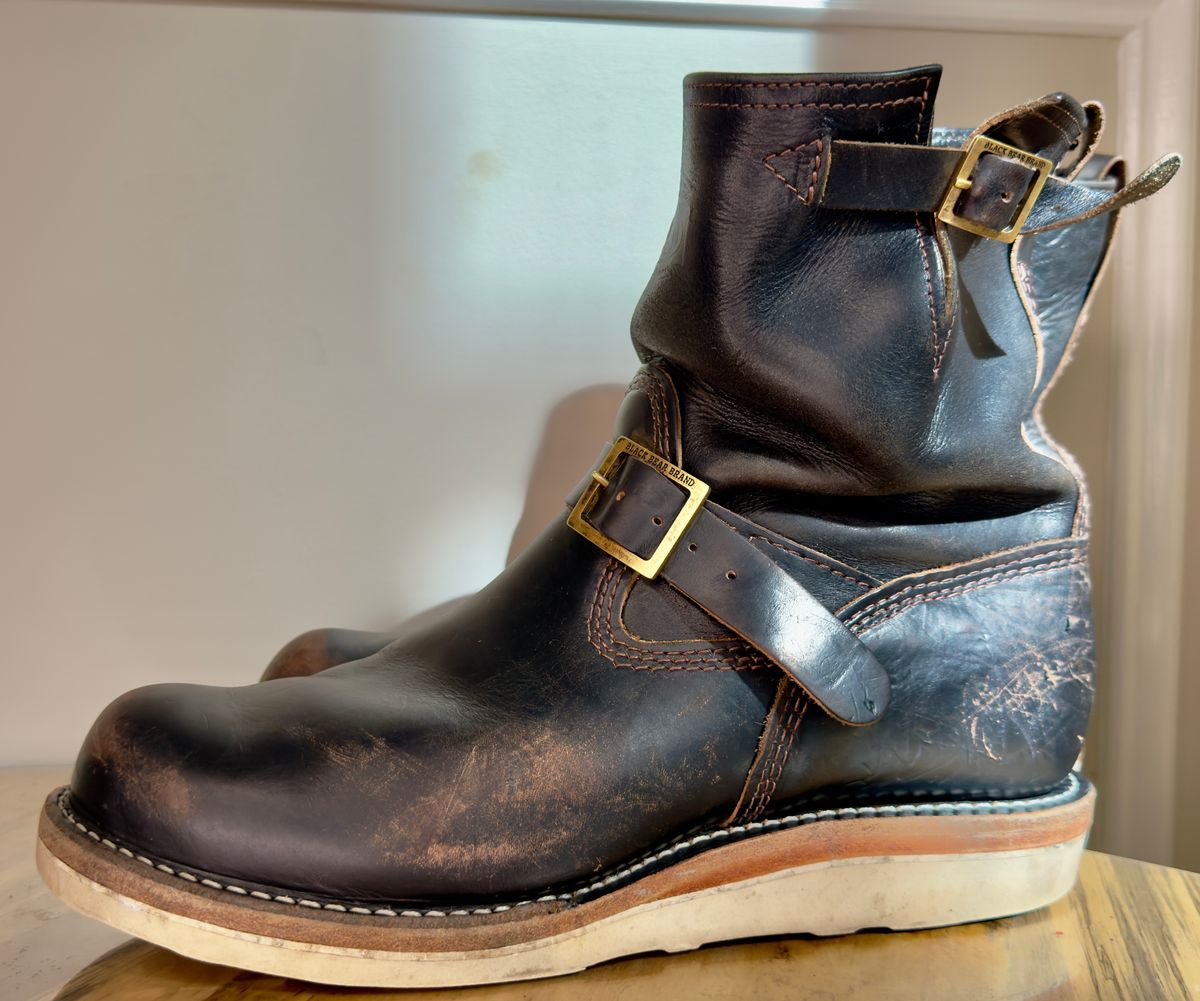 Photo by rmgman on April 5, 2026 of the Wesco Boss Engineer Collaboration With Black Bear Brand in Horween Black Chromexcel.