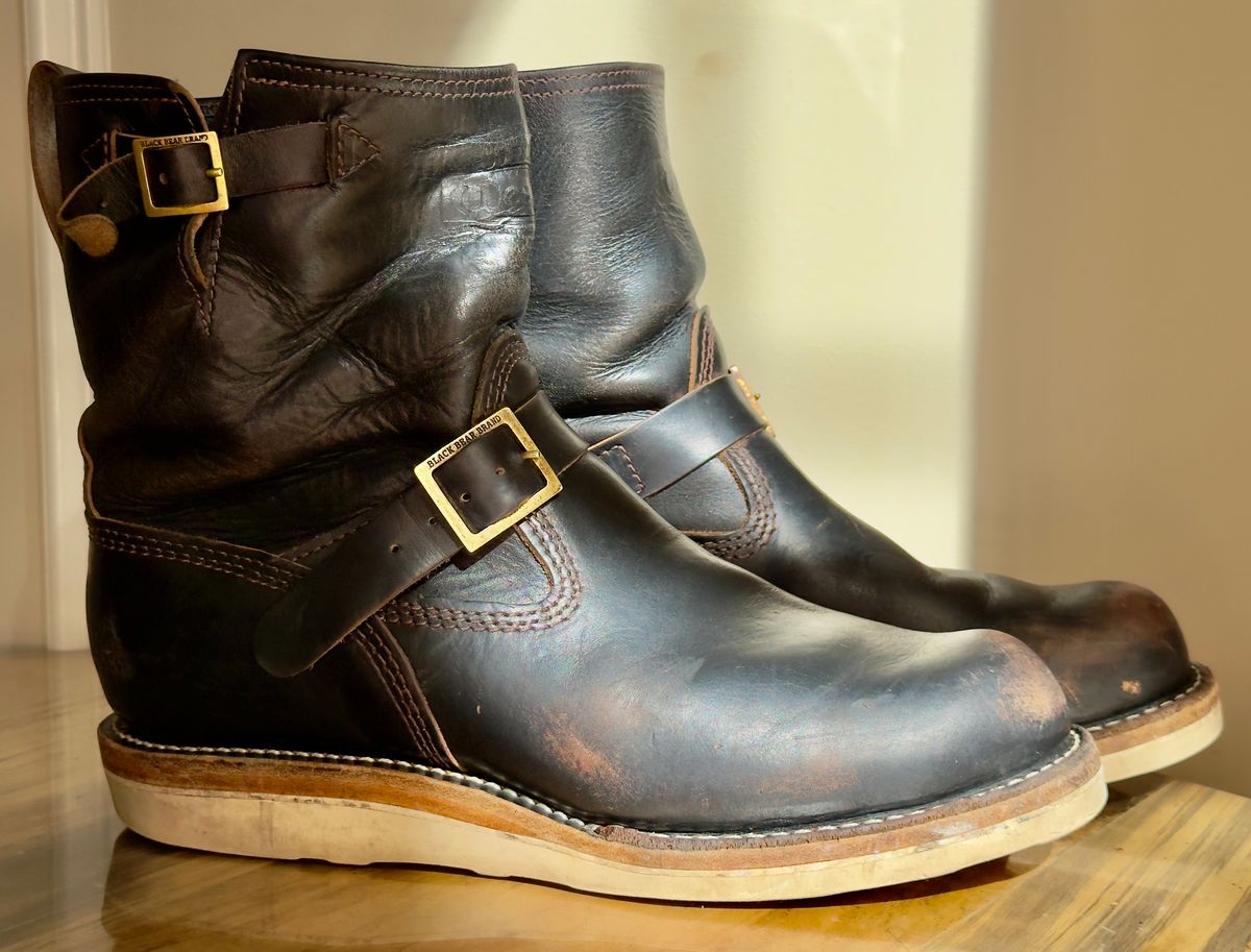 Photo by rmgman on April 5, 2026 of the Wesco Boss Engineer Collaboration With Black Bear Brand in Horween Black Chromexcel.