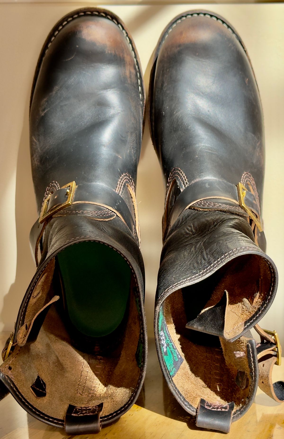 Photo by rmgman on April 5, 2026 of the Wesco Boss Engineer Collaboration With Black Bear Brand in Horween Black Chromexcel.