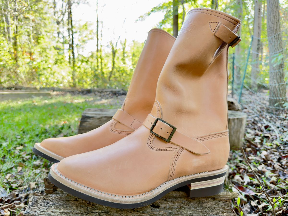 Photo by rmgman on October 2, 2025 of the Wesco x S&S Van Cleef III in Horween Natural Essex.
