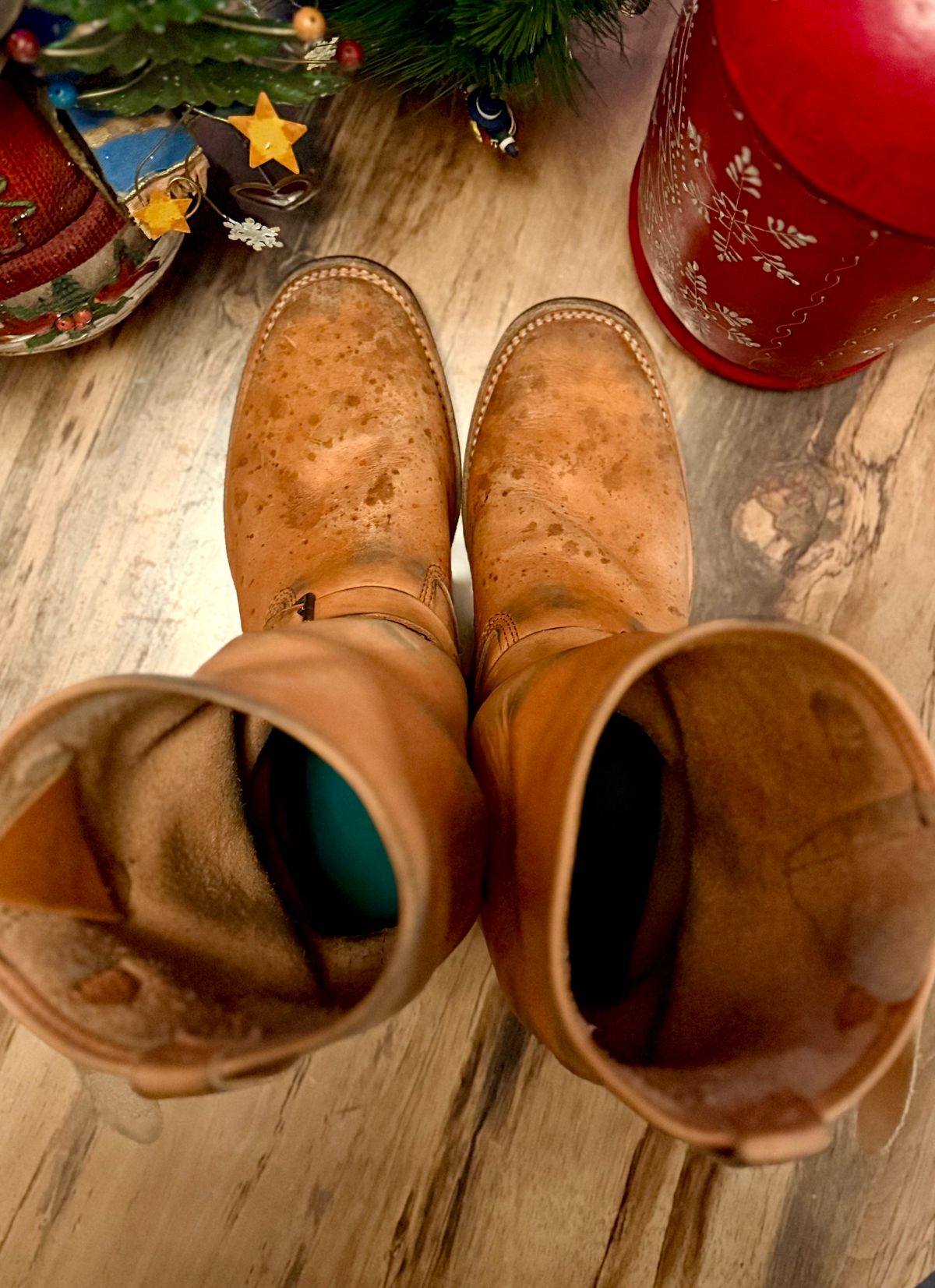 Photo by rmgman on December 6, 2025 of the Wesco x S&S Van Cleef III in Horween Natural Essex.