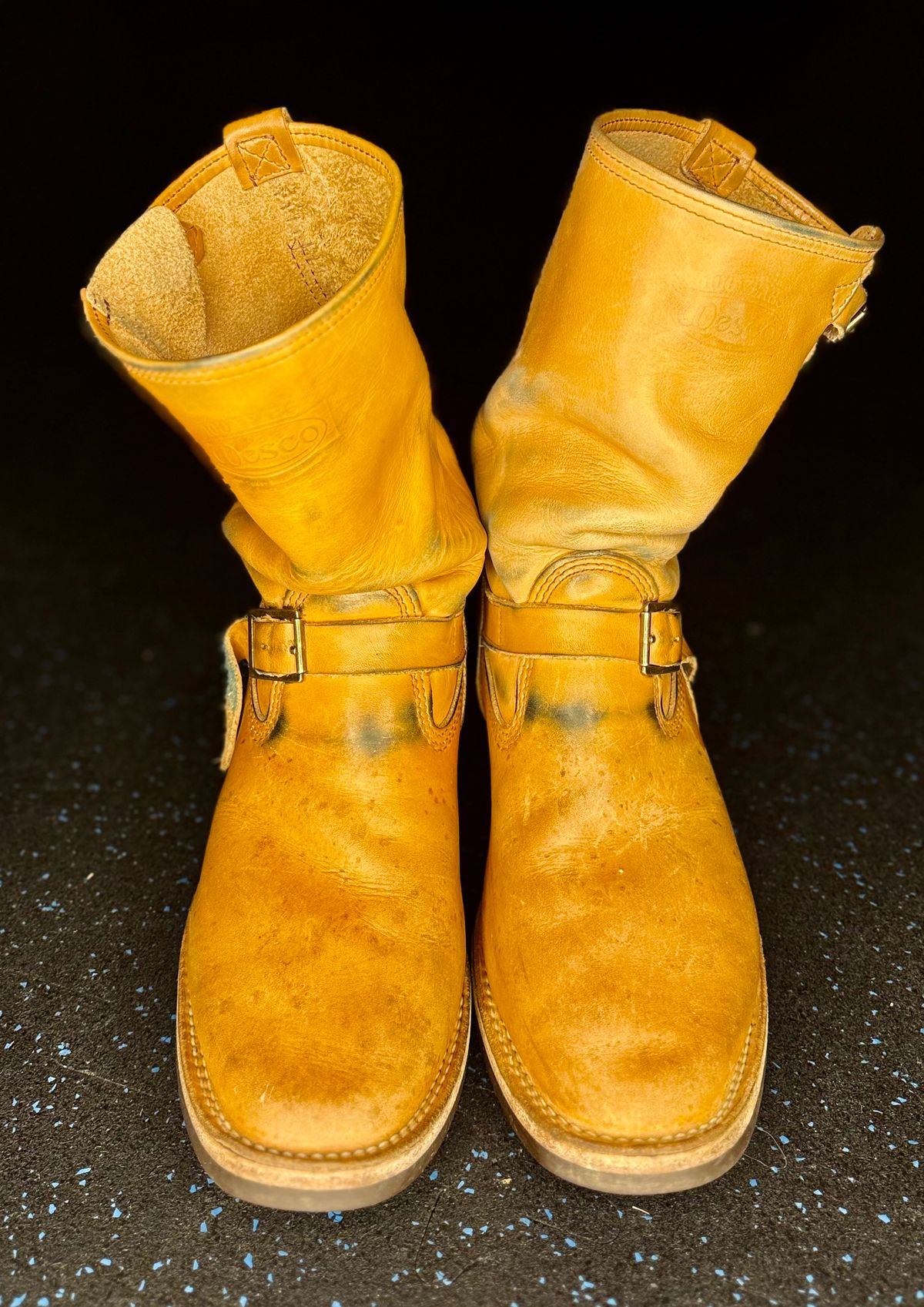 Photo by rmgman on January 6, 2026 of the Wesco x S&S Van Cleef III in Horween Natural Essex.