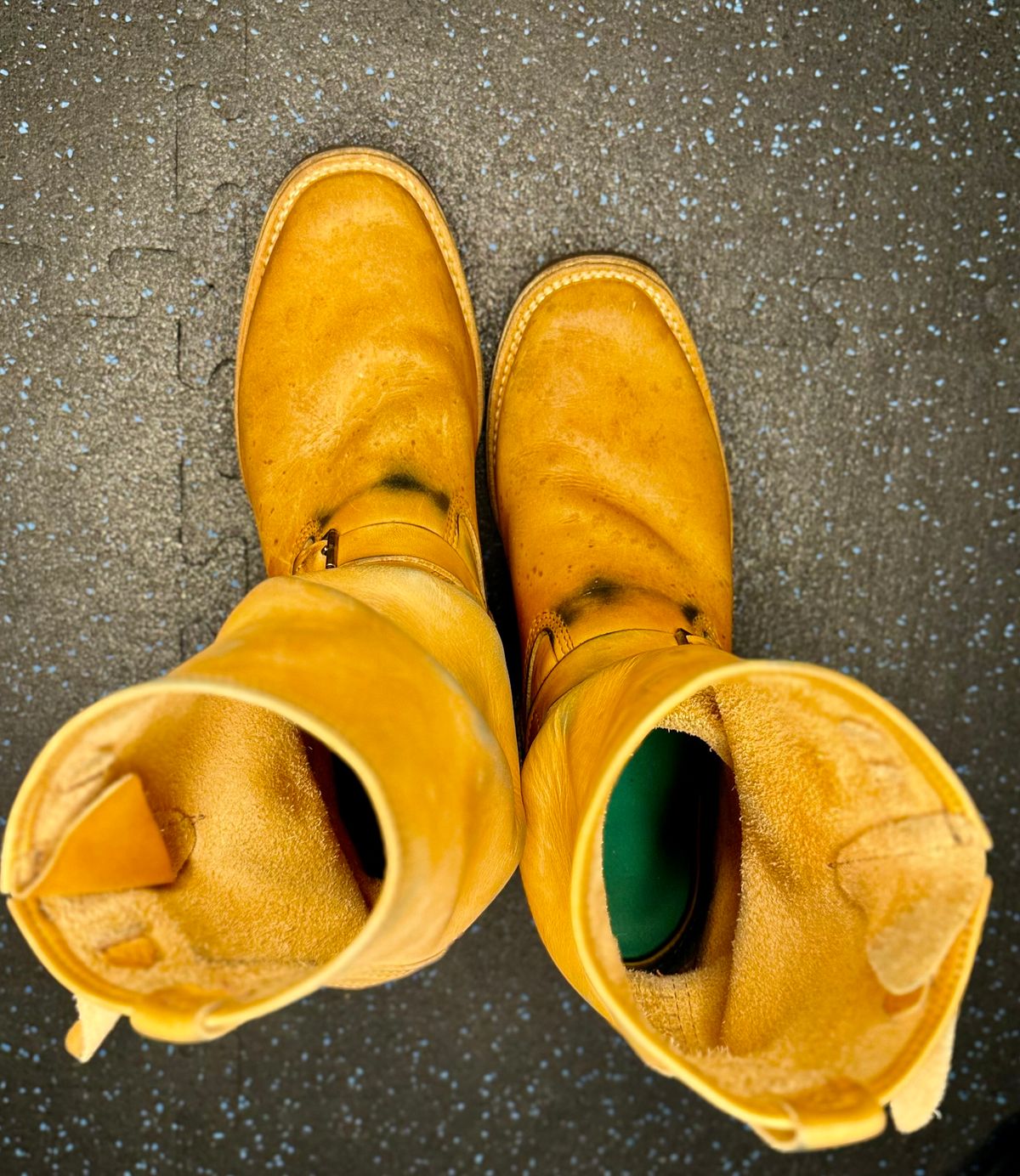 Photo by rmgman on January 6, 2026 of the Wesco x S&S Van Cleef III in Horween Natural Essex.