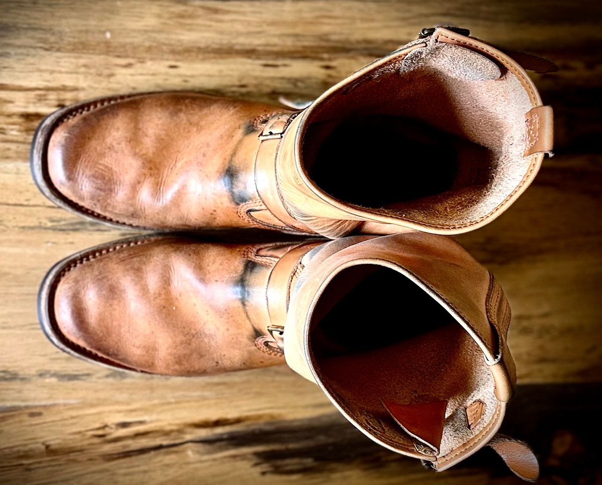 Photo by rmgman on March 6, 2026 of the Wesco x S&S Van Cleef III in Horween Natural Essex.