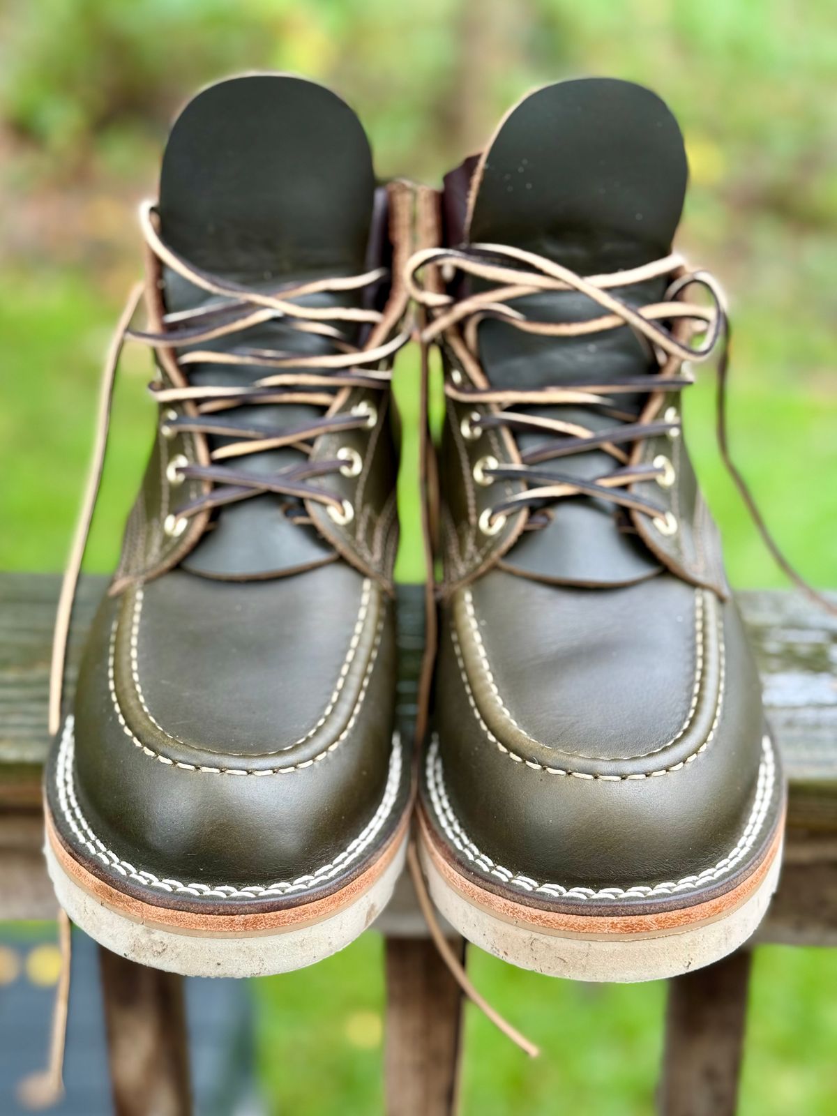 Photo by rmgman on October 1, 2024 of the Nicks Moc Toe in Shackleton Greener Pastures.