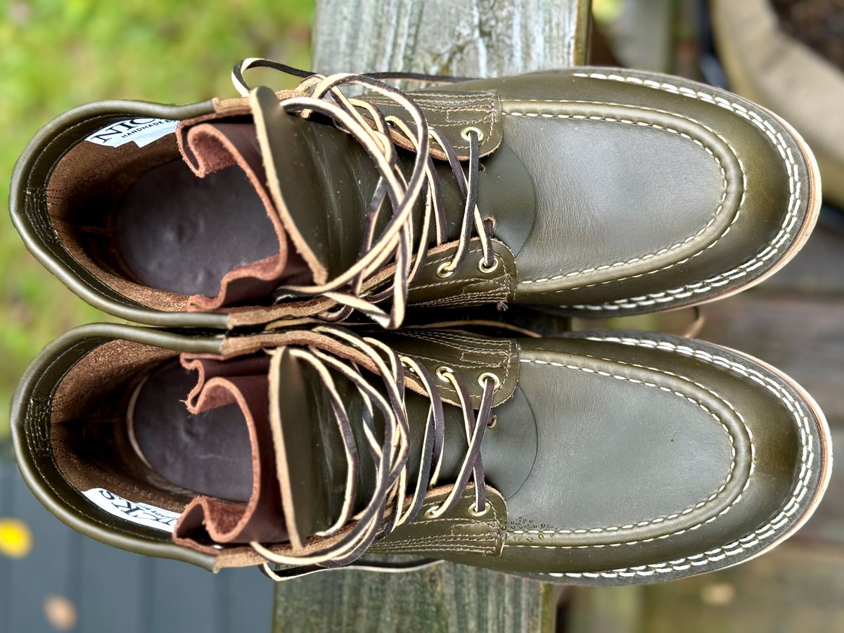 Photo by rmgman on October 1, 2024 of the Nicks Moc Toe in Shackleton Greener Pastures.