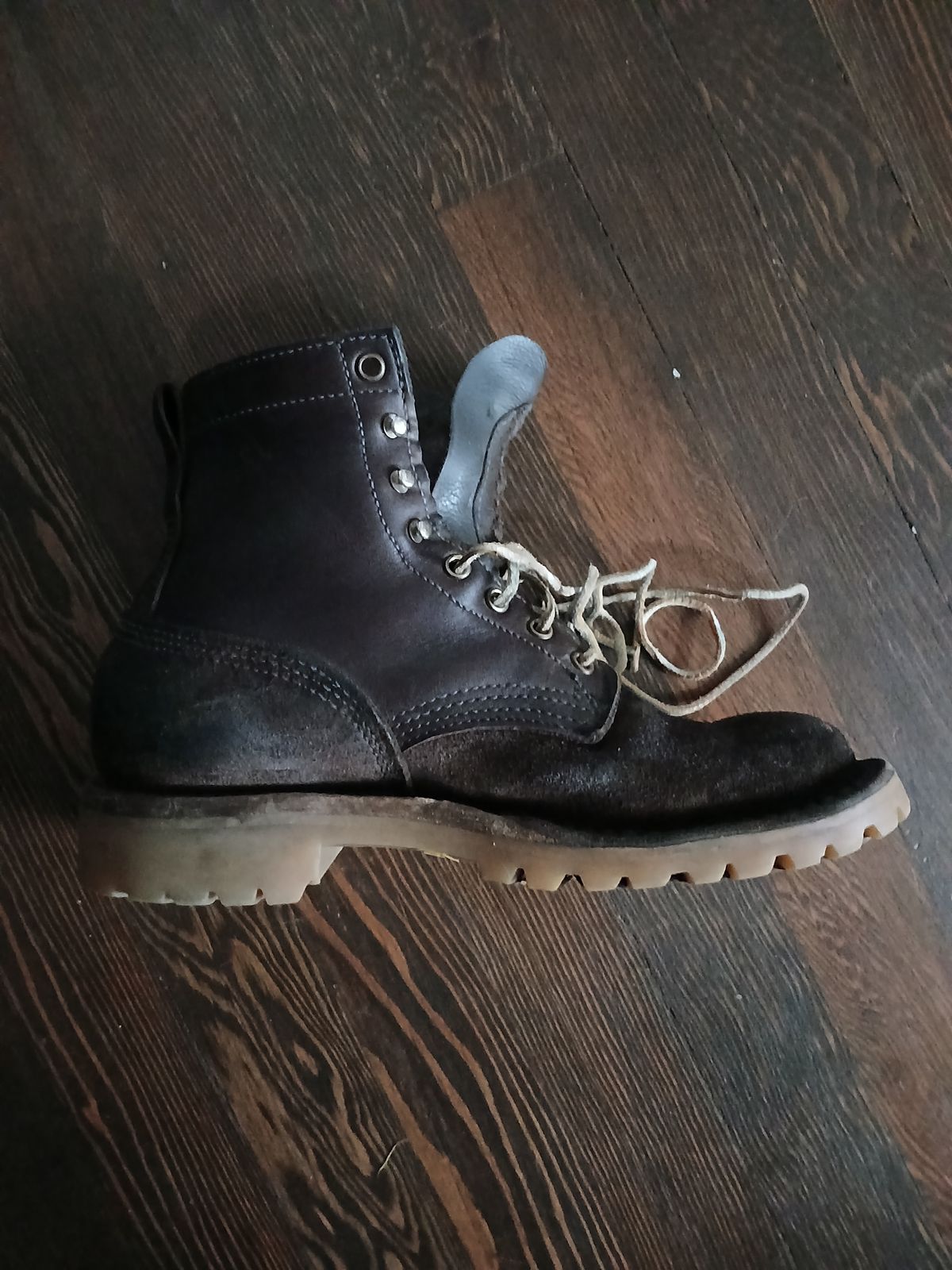 Photo by riverwalk on April 13, 2024 of the JK Boots O.T. in Brown.