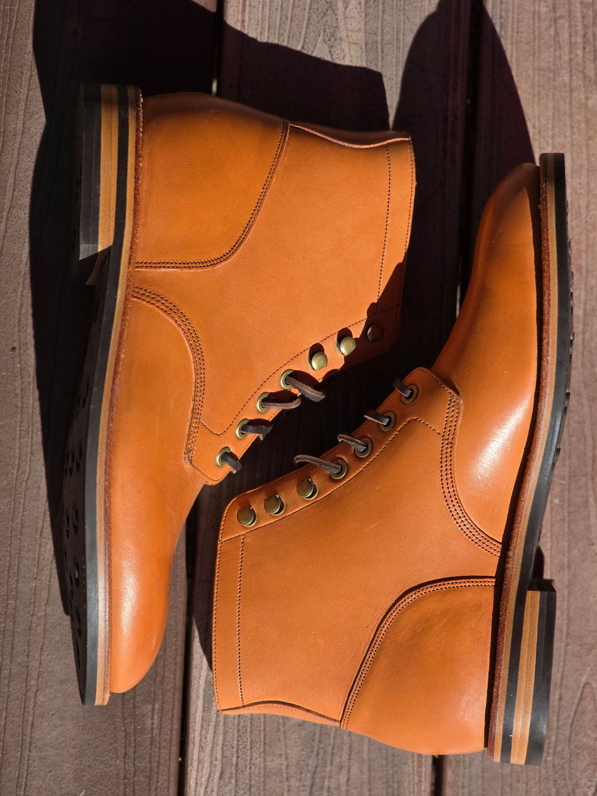 Photo by fallabel on October 5, 2025 of the Grant Stone Diesel Boot in Horween Tan Essex.