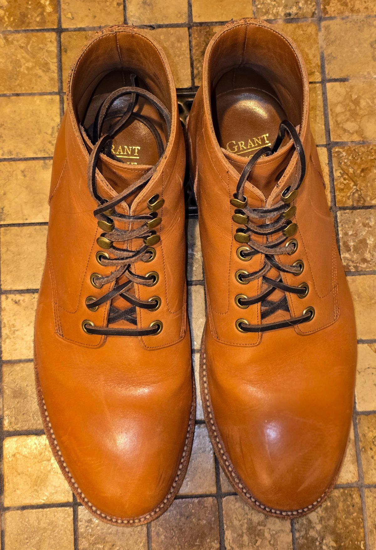 Photo by fallabel on February 5, 2026 of the Grant Stone Diesel Boot in Horween Tan Essex.