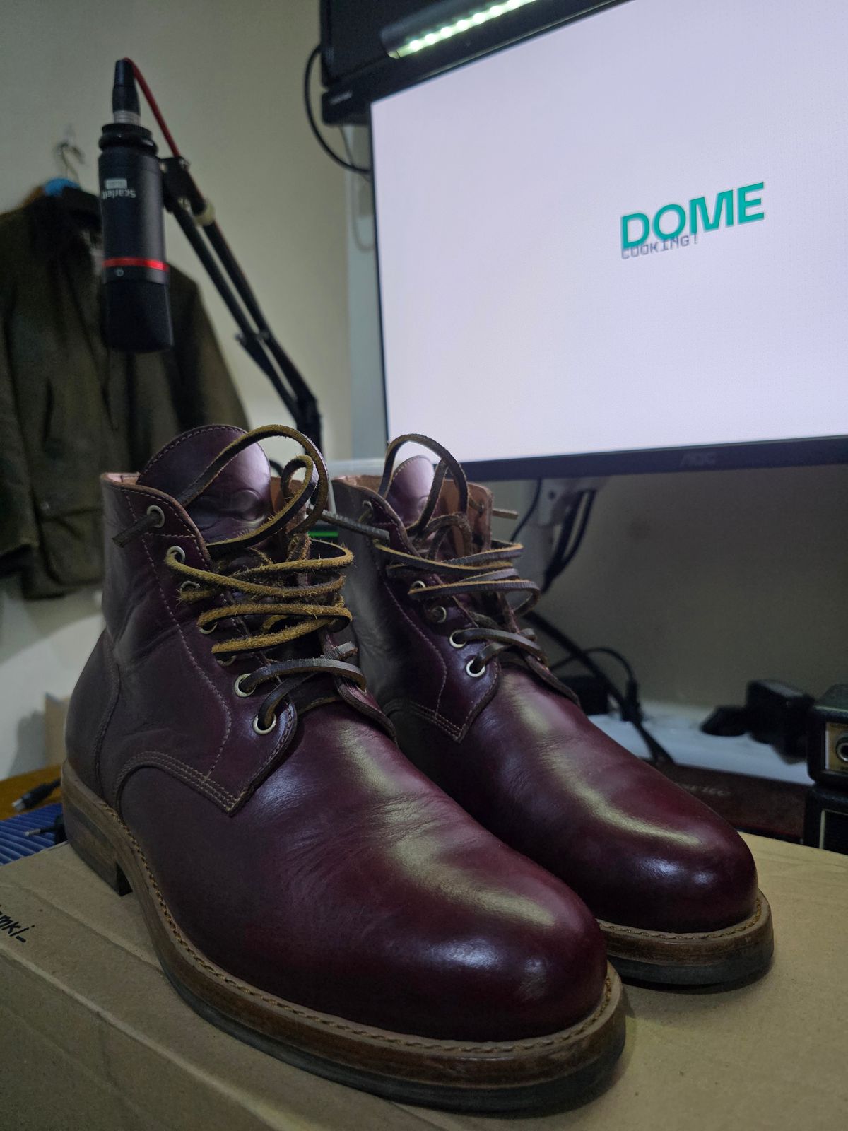 Photo by dipatyas on November 4, 2025 of the Don's Original Royale in Horween Color 8 Chromexcel.