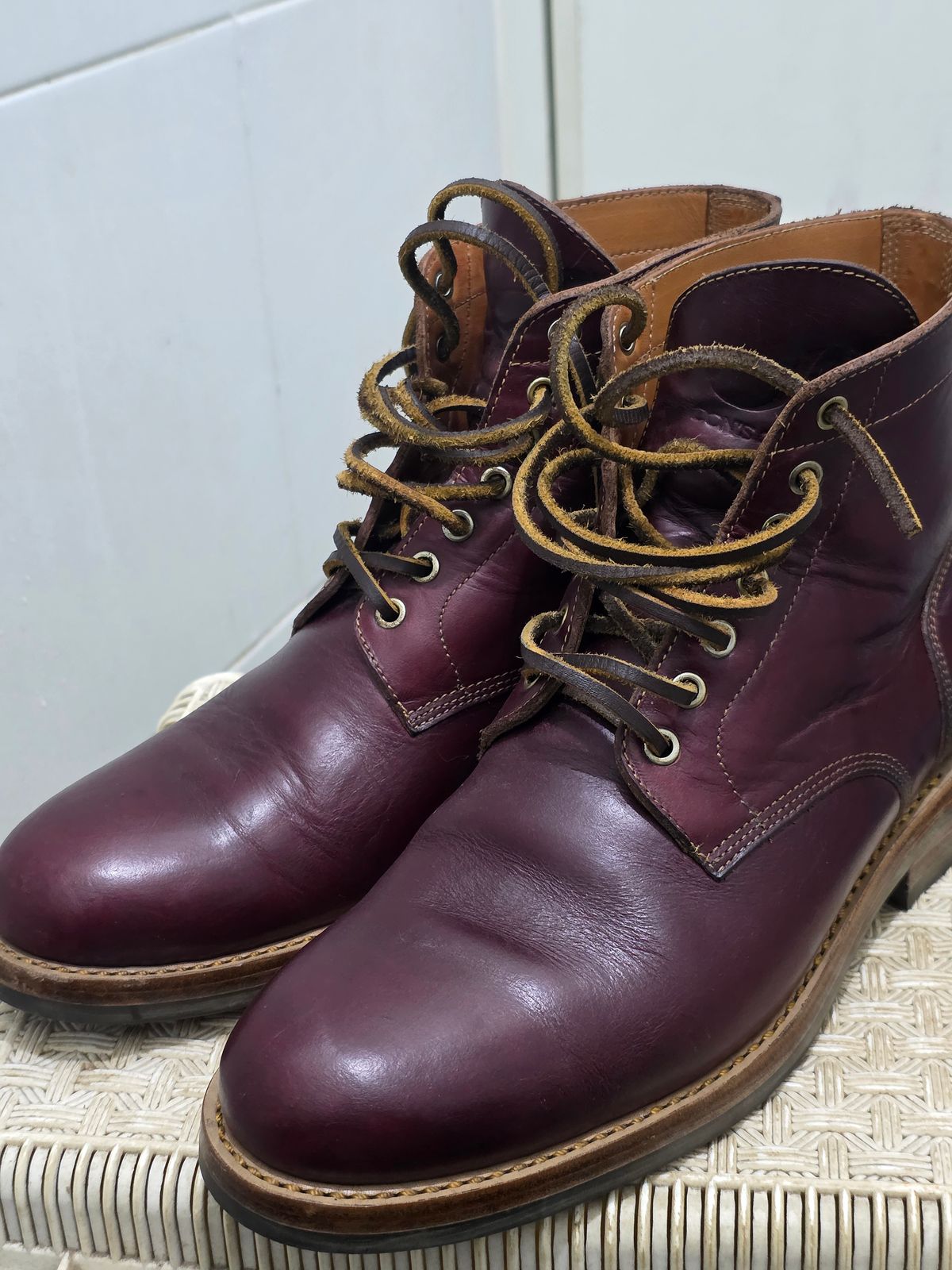 Photo by dipatyas on December 2, 2025 of the Don's Original Royale in Horween Color 8 Chromexcel.