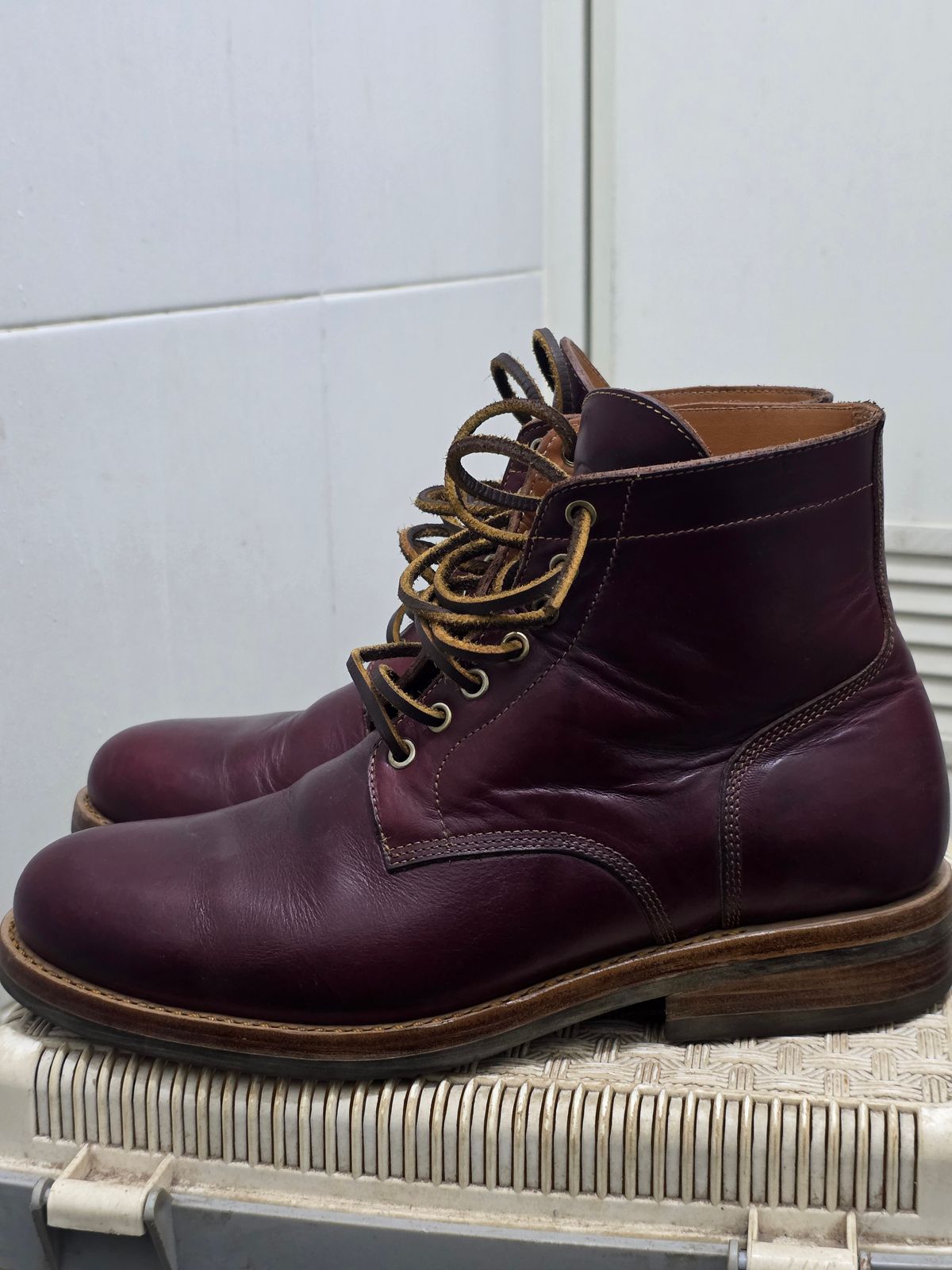 Photo by dipatyas on December 2, 2025 of the Don's Original Royale in Horween Color 8 Chromexcel.