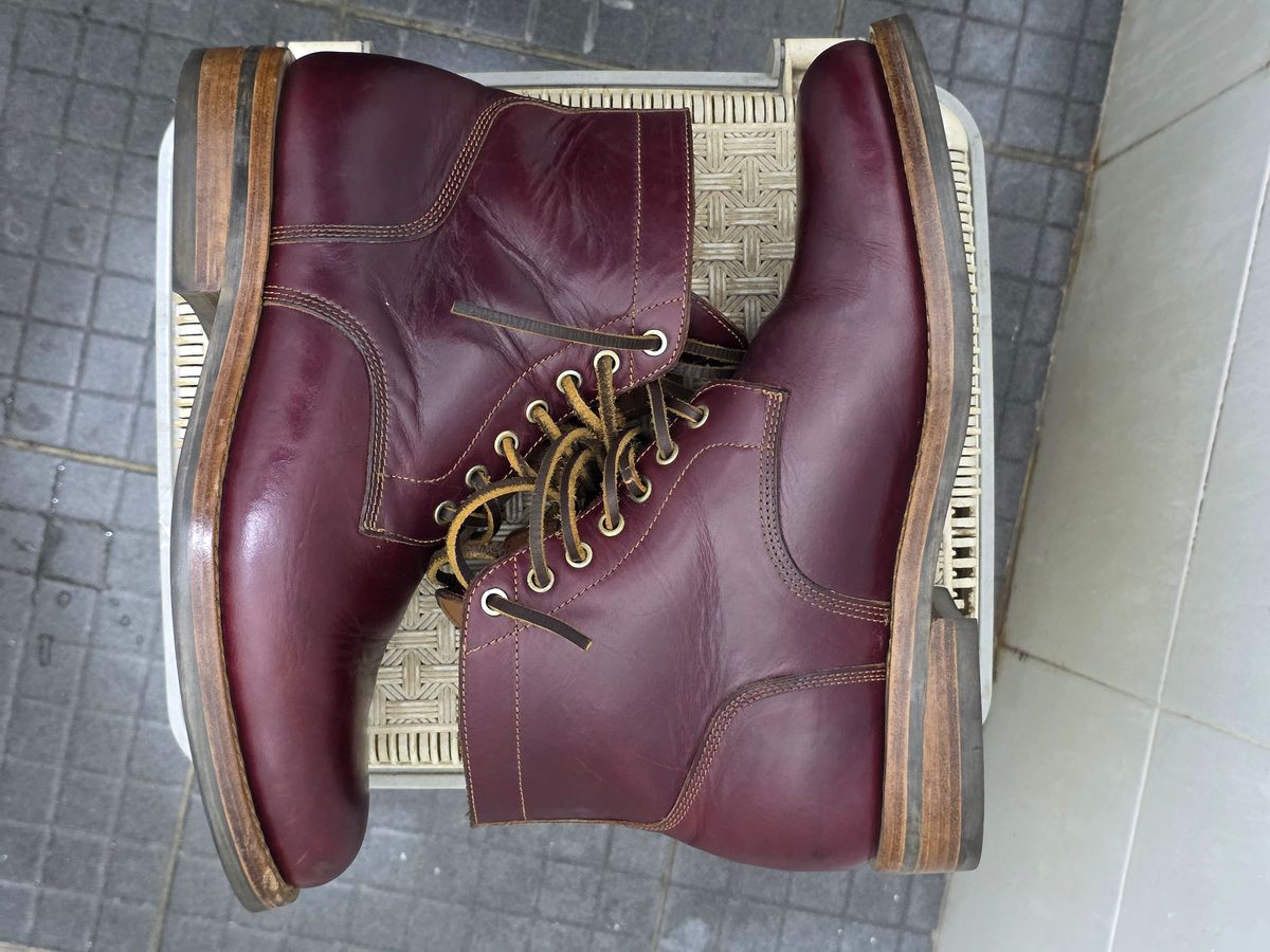 Photo by dipatyas on December 2, 2025 of the Don's Original Royale in Horween Color 8 Chromexcel.
