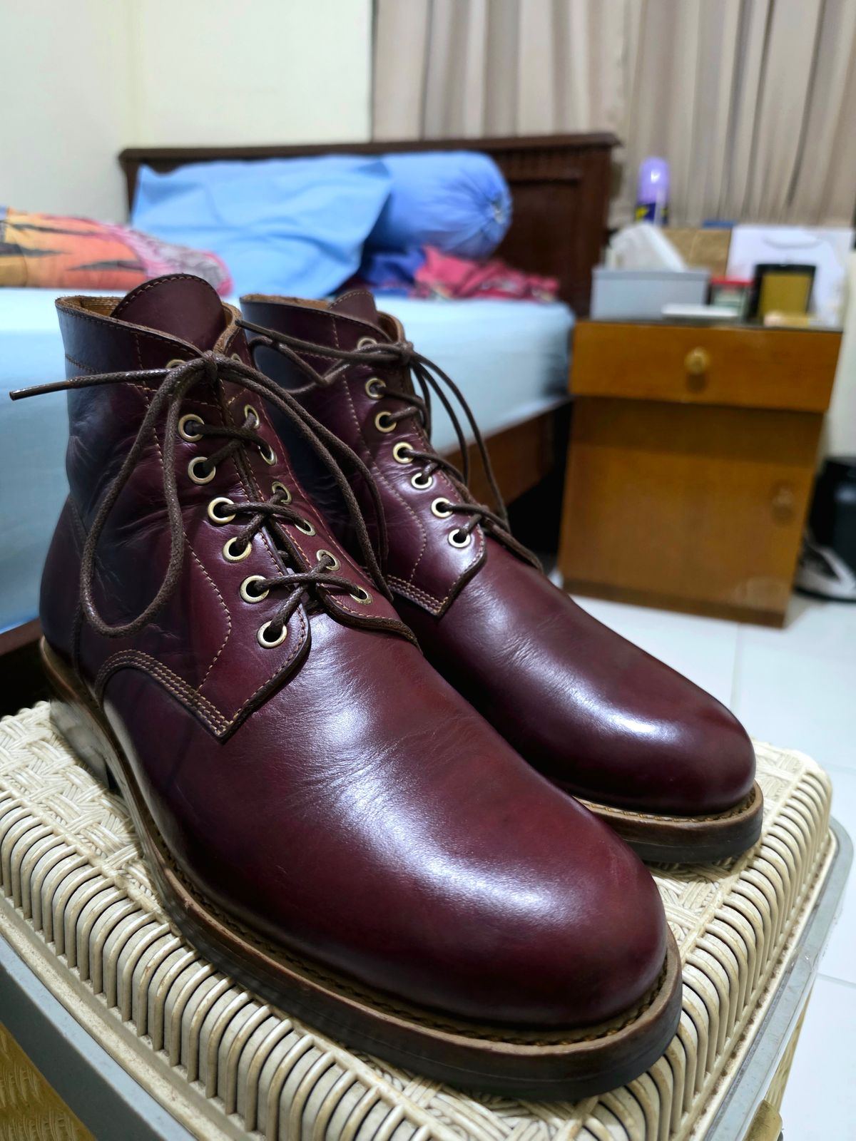 Photo by dipatyas on February 2, 2026 of the Don's Original Royale in Horween Color 8 Chromexcel.