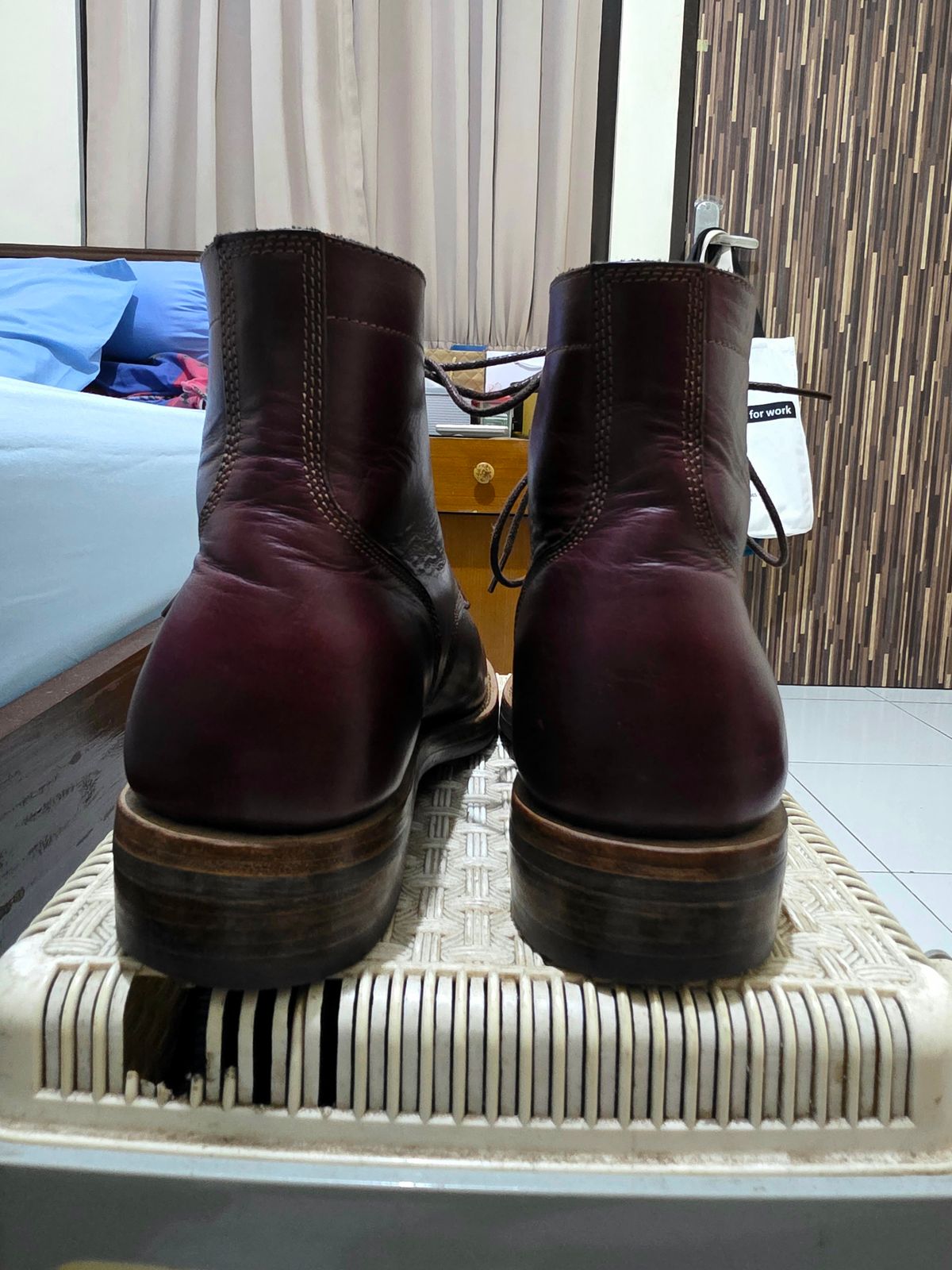 Photo by dipatyas on February 2, 2026 of the Don's Original Royale in Horween Color 8 Chromexcel.