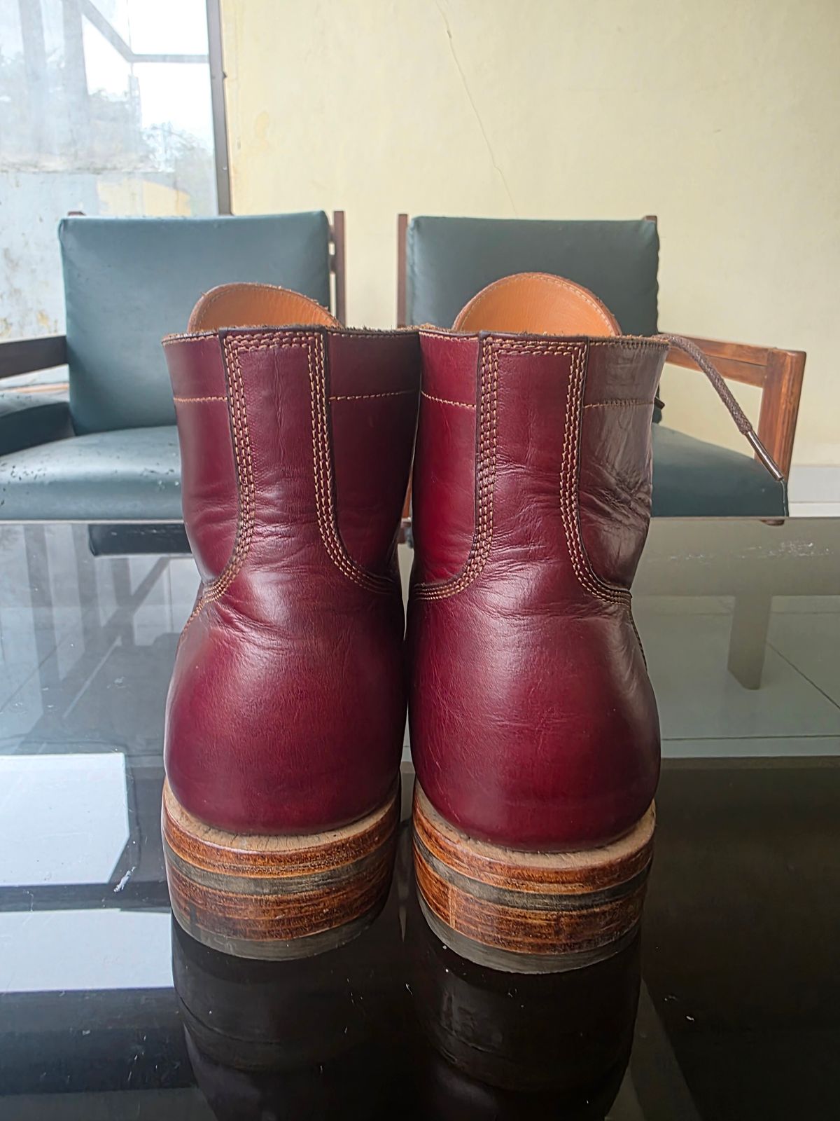 Photo by dipatyas on March 4, 2026 of the Don's Original Royale in Horween Color 8 Chromexcel.