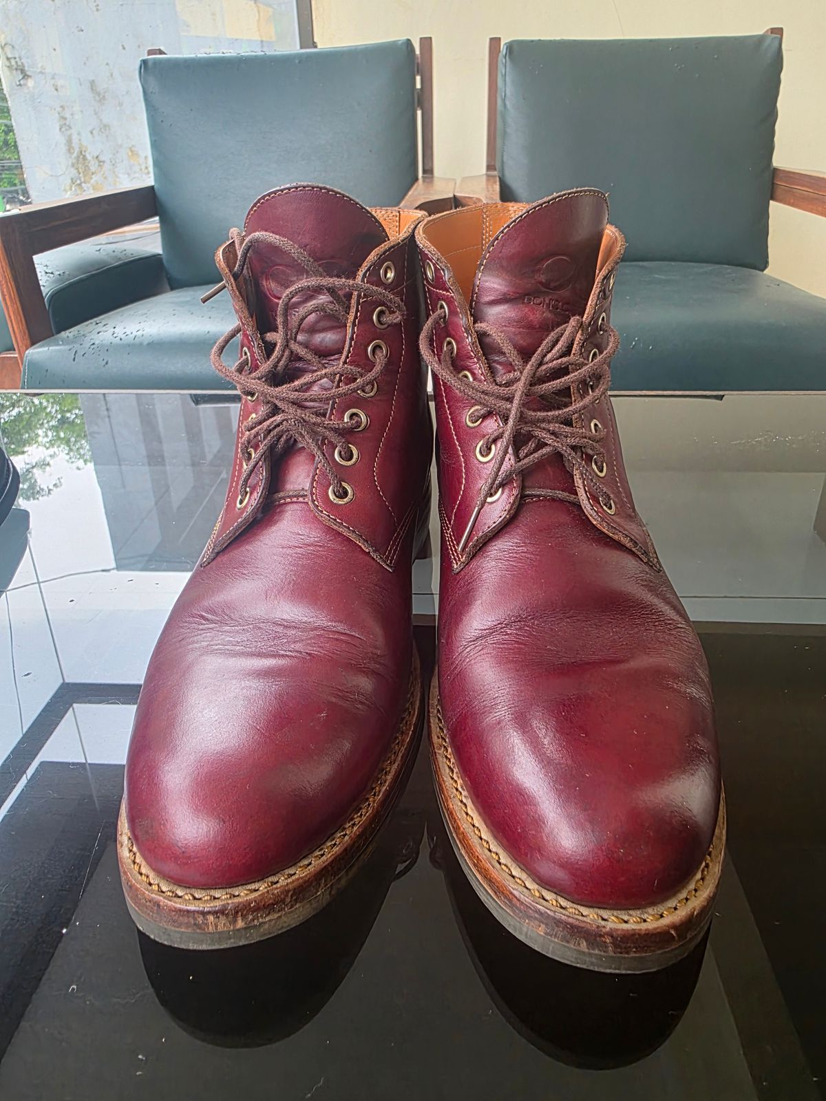 Photo by dipatyas on March 4, 2026 of the Don's Original Royale in Horween Color 8 Chromexcel.