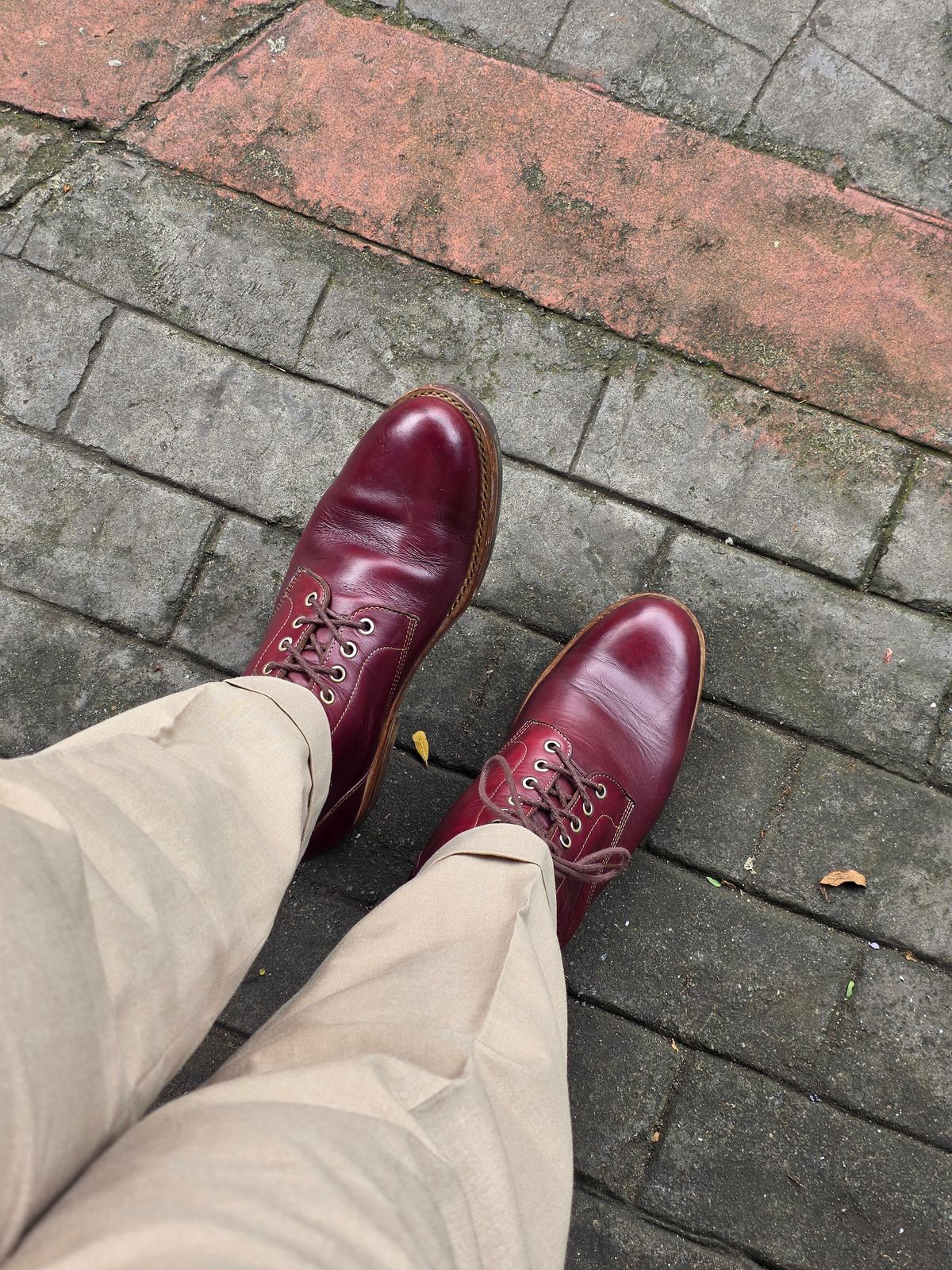 Photo by dipatyas on March 31, 2026 of the Don's Original Royale in Horween Color 8 Chromexcel.