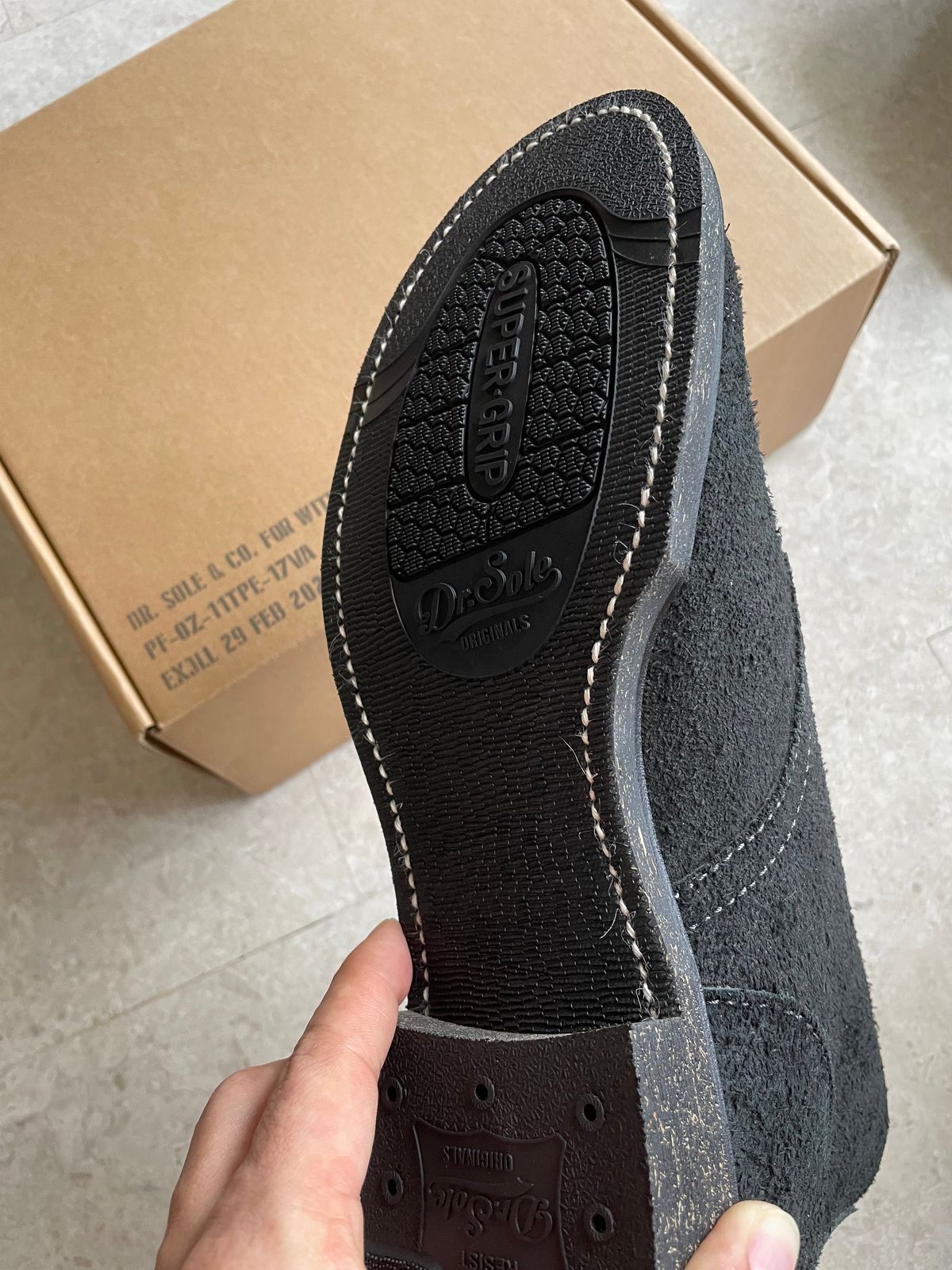 Photo by Zephyr11 on April 24, 2025 of the Pioneer Dr Sole OZ Tropper Withered Fig in Black Roughout.