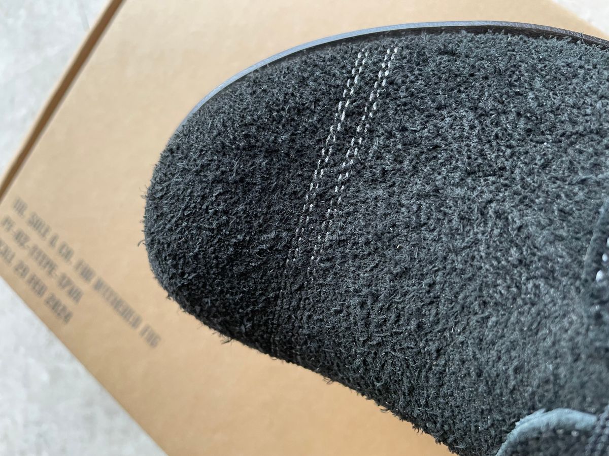 Photo by Zephyr11 on April 24, 2025 of the Pioneer Dr Sole OZ Tropper Withered Fig in Black Roughout.