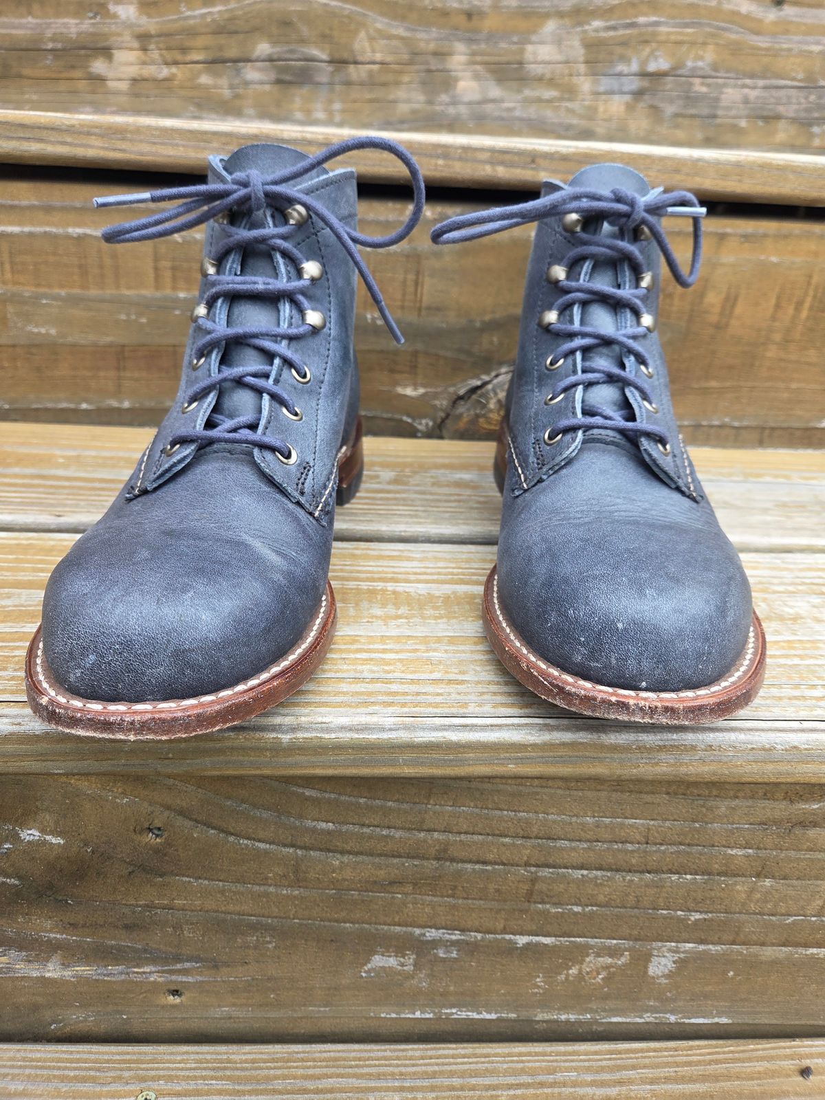 Photo by bootsforlife on January 5, 2026 of the Wolverine 1000 Mile Plain-Toe Boot in Horween Navy Olive Tan.