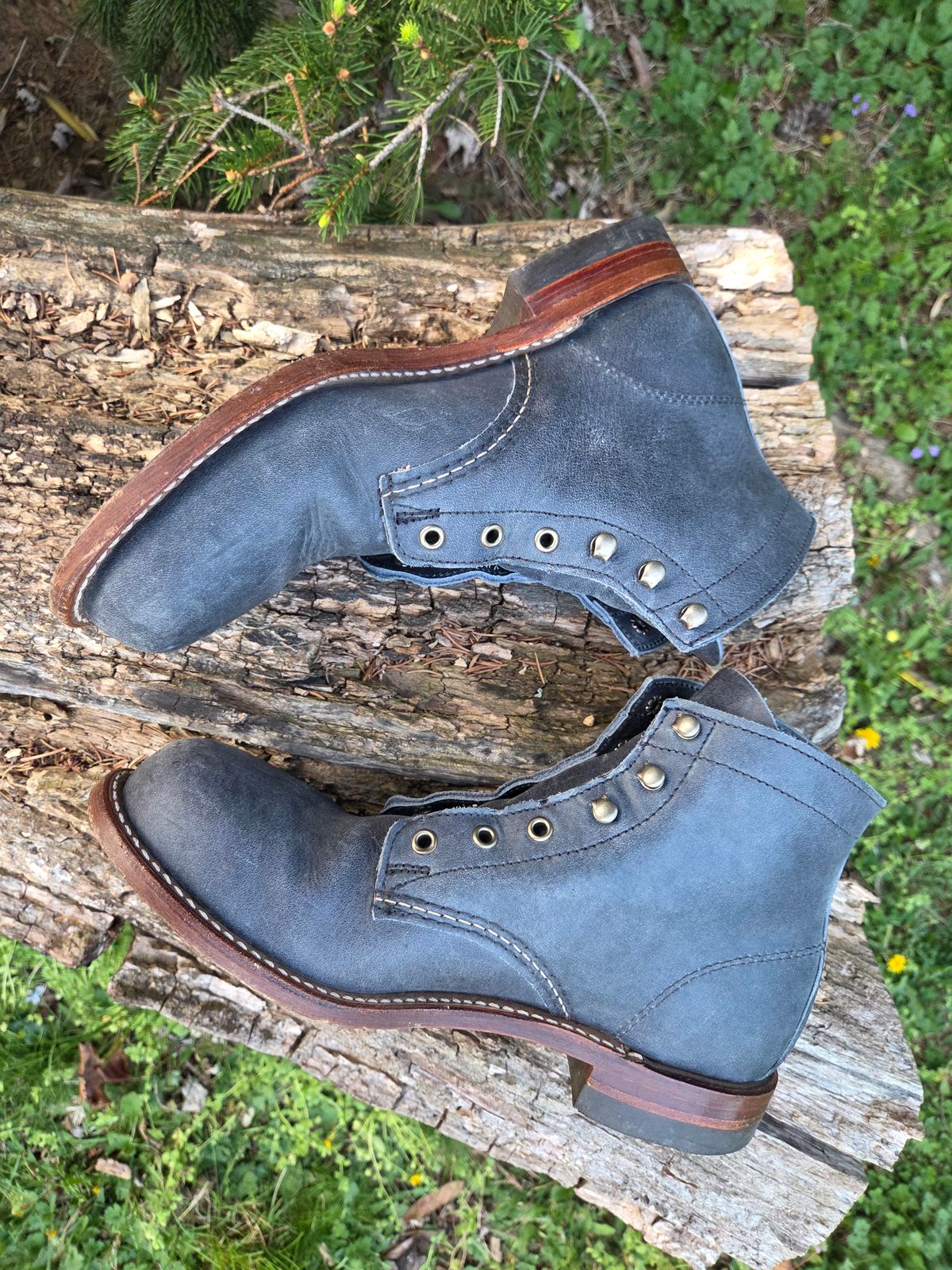 Photo by bootsforlife on April 4, 2026 of the Wolverine 1000 Mile Plain-Toe Boot in Horween Navy Olive Tan.