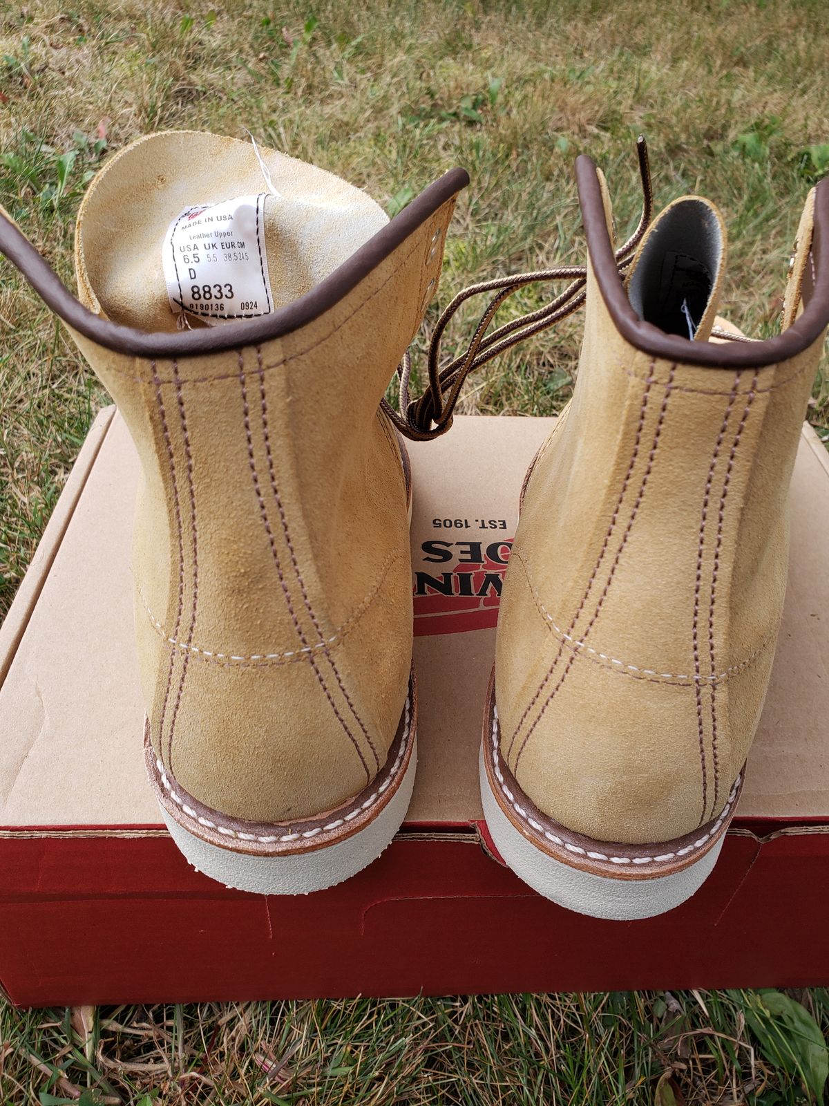 Photo by bootsforlife on September 16, 2025 of the Red Wing 6-Inch Classic Moc in S.B. Foot Hawthorne Abilene.