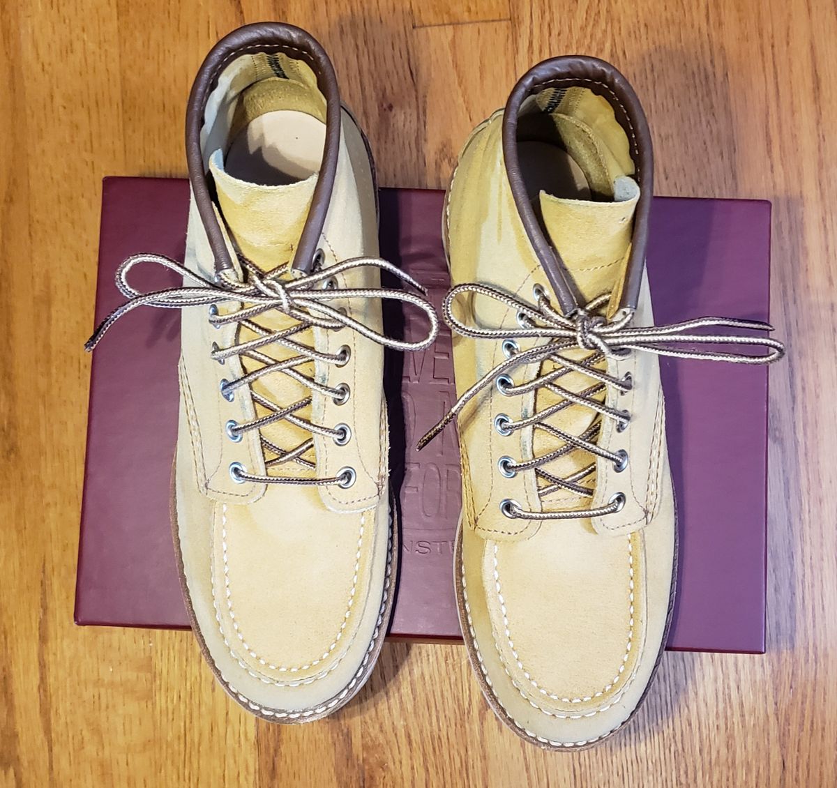 Photo by bootsforlife on December 6, 2025 of the Red Wing 6-Inch Classic Moc in S.B. Foot Hawthorne Abilene.