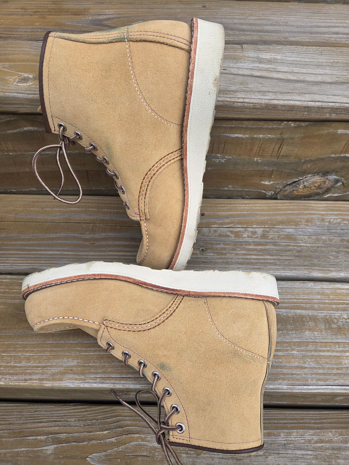 Photo by bootsforlife on January 5, 2026 of the Red Wing 6-Inch Classic Moc in S.B. Foot Hawthorne Abilene.