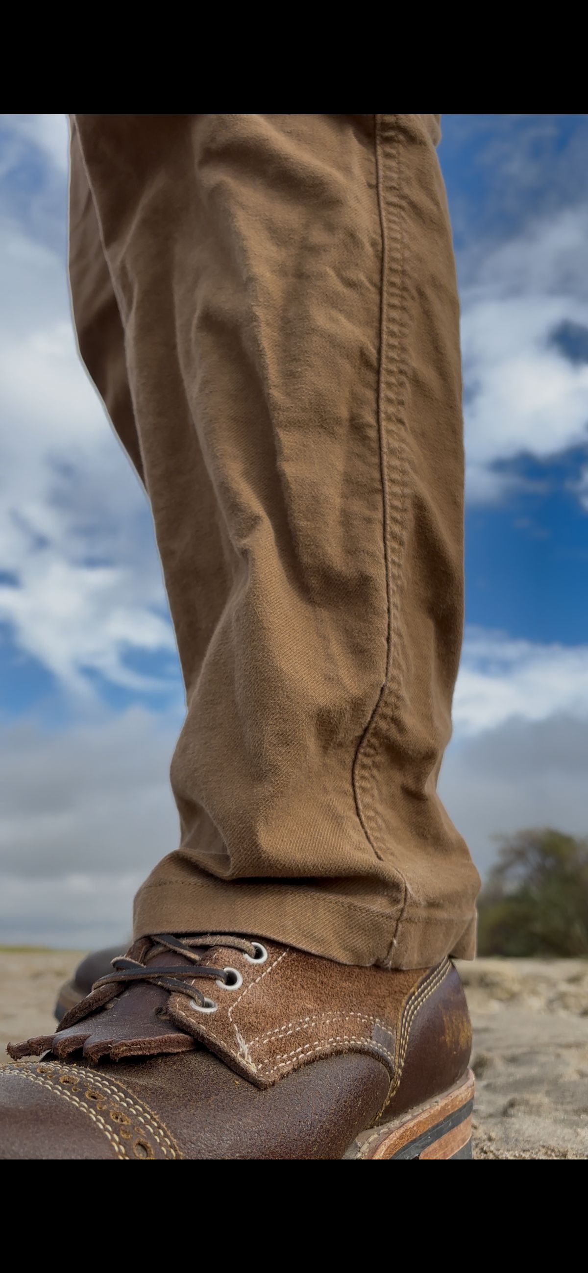 Photo by GodsRedeemed on December 24, 2024 of the Baker’s Custom White’s Bounty Hunters Bounty Hunters in Horween Cinnamon Waxed Flesh & Seidel Brown Oil Tan Roughout & Horween Olive Waxed Flesh.