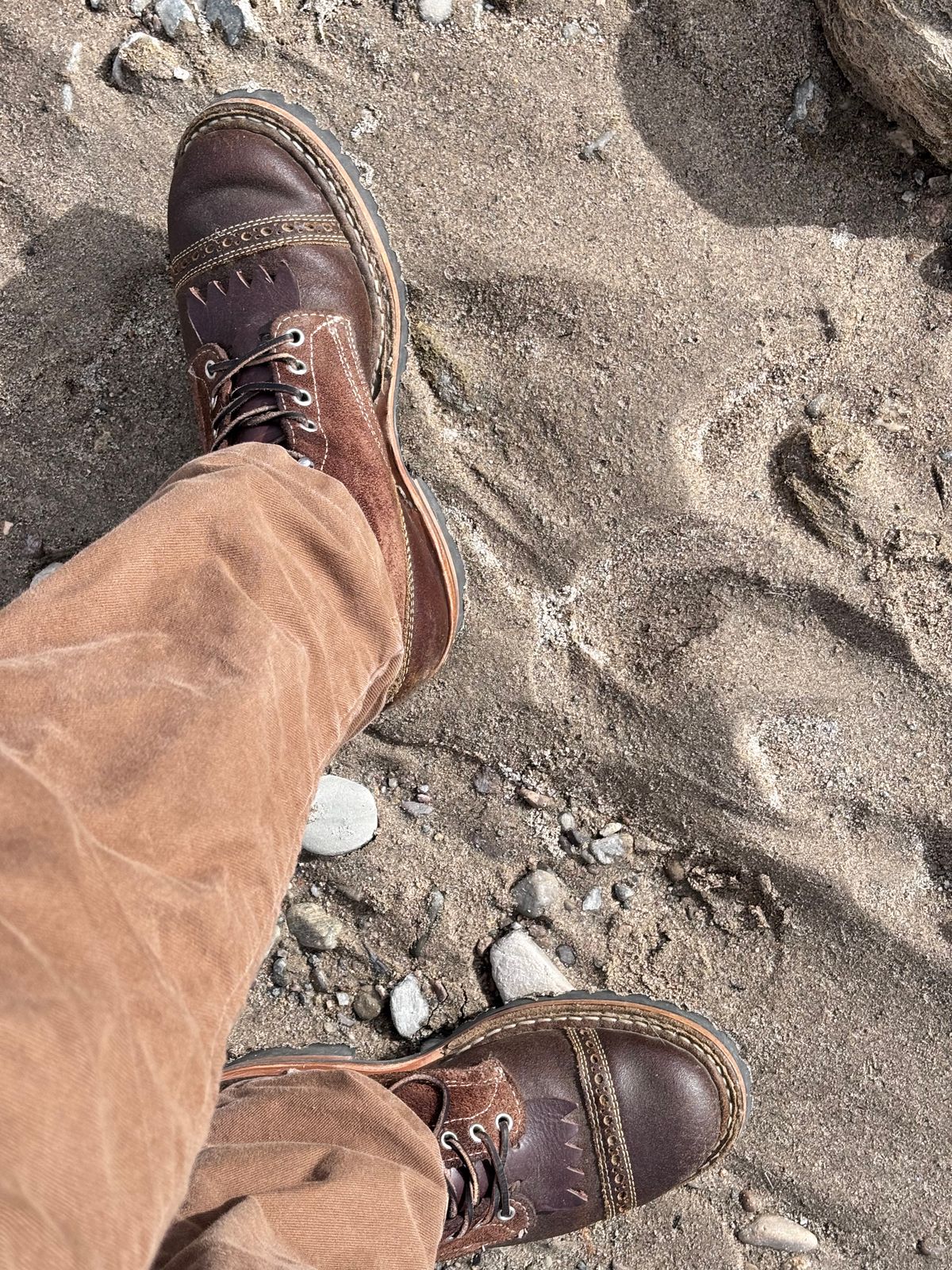 Photo by GodsRedeemed on December 24, 2024 of the Baker’s Custom White’s Bounty Hunters Bounty Hunters in Horween Cinnamon Waxed Flesh & Seidel Brown Oil Tan Roughout & Horween Olive Waxed Flesh.