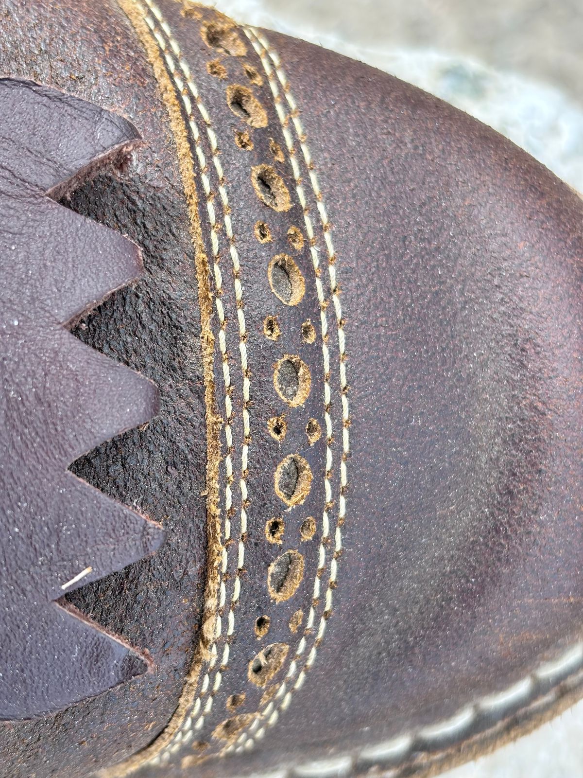 Photo by GodsRedeemed on December 24, 2024 of the Baker’s Custom White’s Bounty Hunters Bounty Hunters in Horween Cinnamon Waxed Flesh & Seidel Brown Oil Tan Roughout & Horween Olive Waxed Flesh.