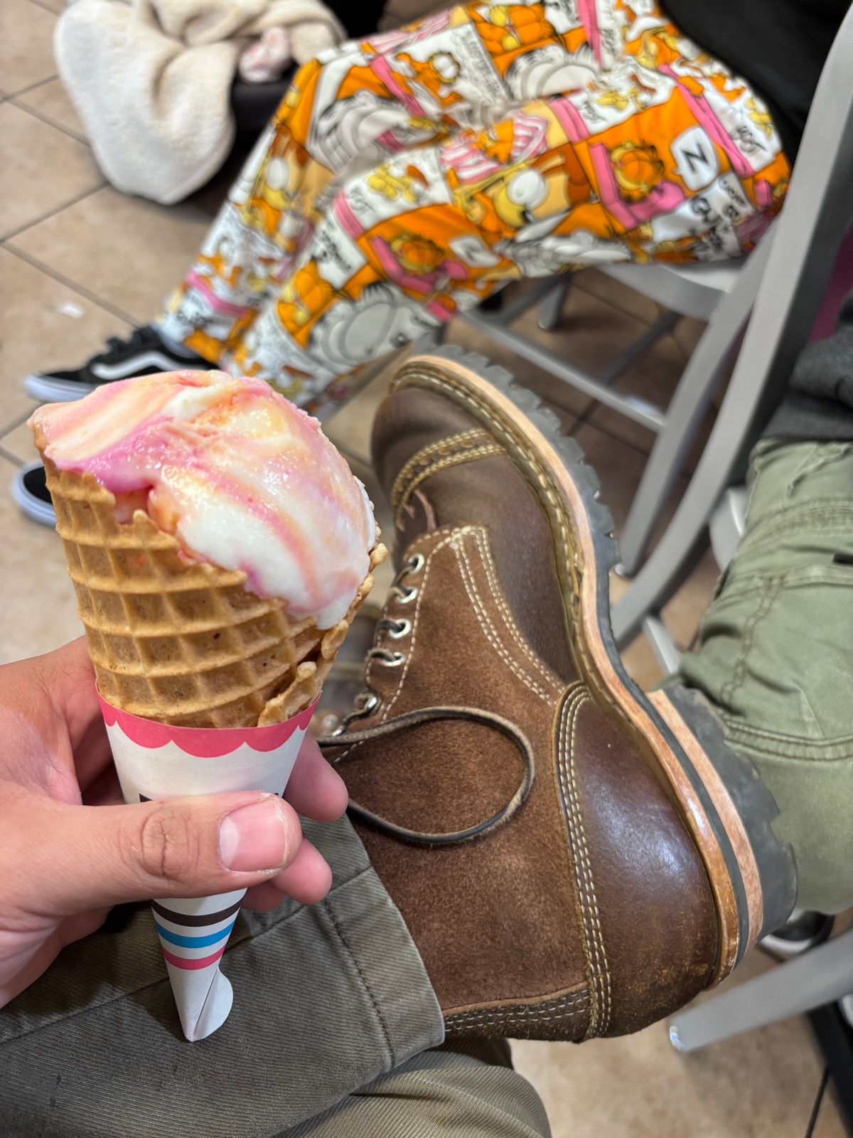 Photo by GodsRedeemed on January 3, 2025 of the Baker’s Custom White’s Bounty Hunters Bounty Hunters in Horween Cinnamon Waxed Flesh & Seidel Brown Oil Tan Roughout & Horween Olive Waxed Flesh.