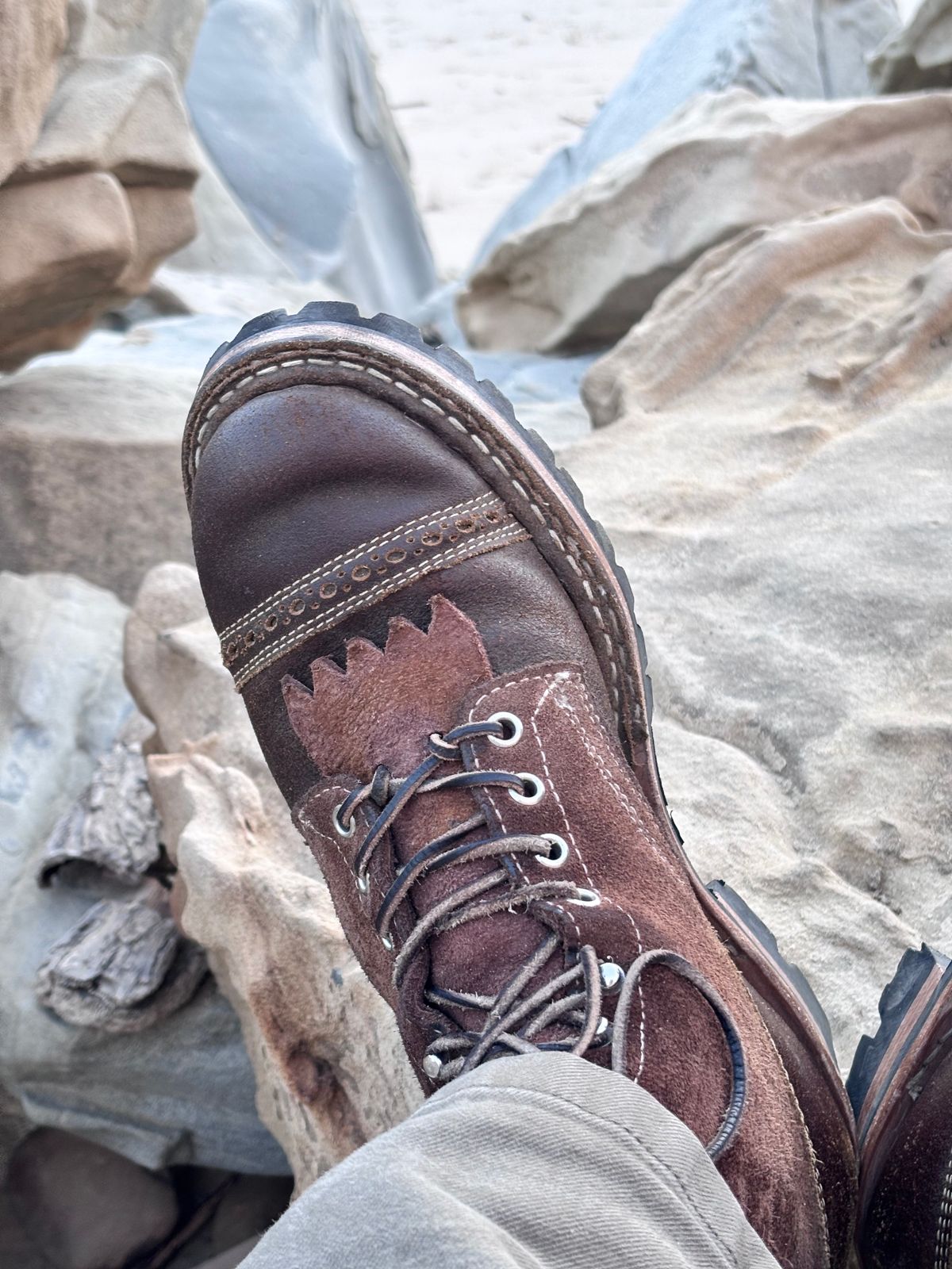 Photo by GodsRedeemed on January 26, 2025 of the Baker’s Custom White’s Bounty Hunters Bounty Hunters in Horween Cinnamon Waxed Flesh & Seidel Brown Oil Tan Roughout & Horween Olive Waxed Flesh.