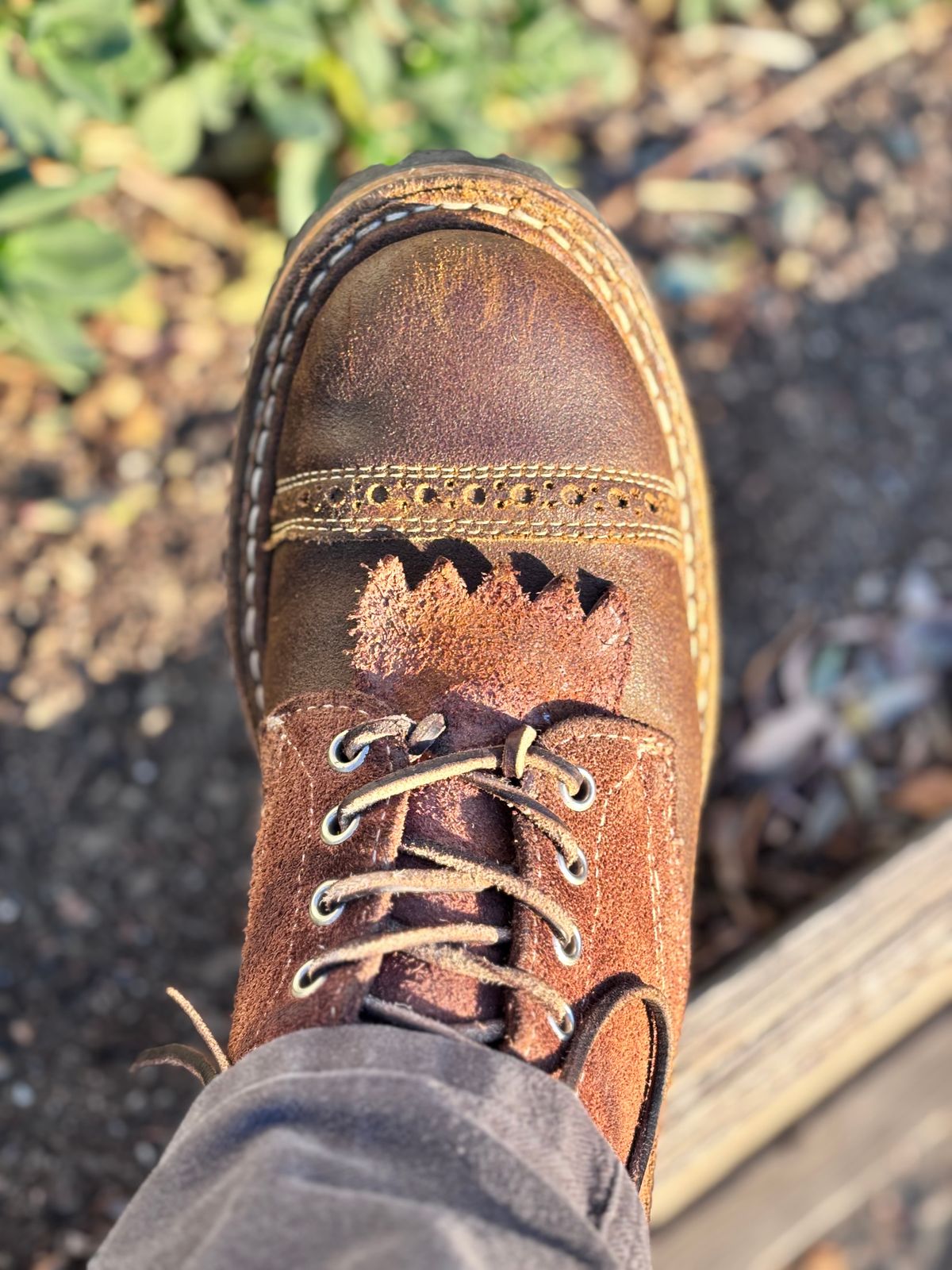 Photo by GodsRedeemed on February 4, 2025 of the Baker’s Custom White’s Bounty Hunters Bounty Hunters in Horween Cinnamon Waxed Flesh & Seidel Brown Oil Tan Roughout & Horween Olive Waxed Flesh.