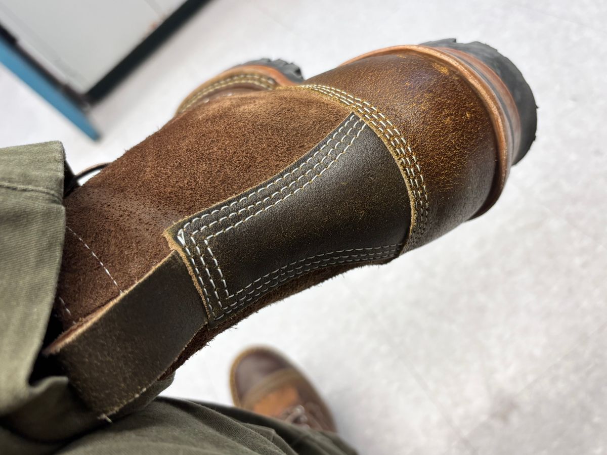 Photo by GodsRedeemed on May 23, 2025 of the Baker’s Custom White’s Bounty Hunters Bounty Hunters in Horween Cinnamon Waxed Flesh & Seidel Brown Oil Tan Roughout & Horween Olive Waxed Flesh.