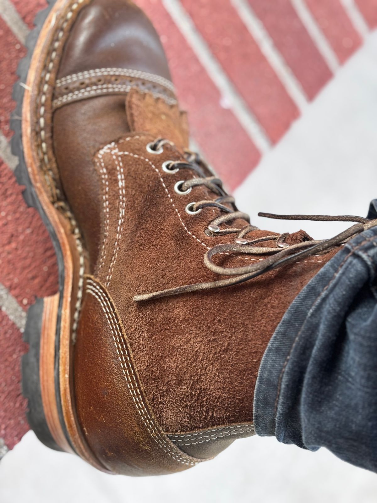 Photo by GodsRedeemed on July 3, 2025 of the Baker’s Custom White’s Bounty Hunters Bounty Hunters in Horween Cinnamon Waxed Flesh & Seidel Brown Oil Tan Roughout & Horween Olive Waxed Flesh.