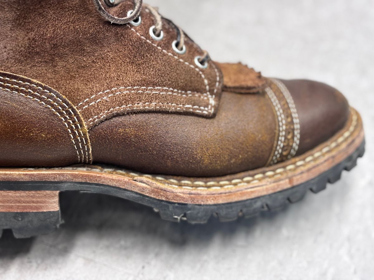 Photo by GodsRedeemed on July 3, 2025 of the Baker’s Custom White’s Bounty Hunters Bounty Hunters in Horween Cinnamon Waxed Flesh & Seidel Brown Oil Tan Roughout & Horween Olive Waxed Flesh.