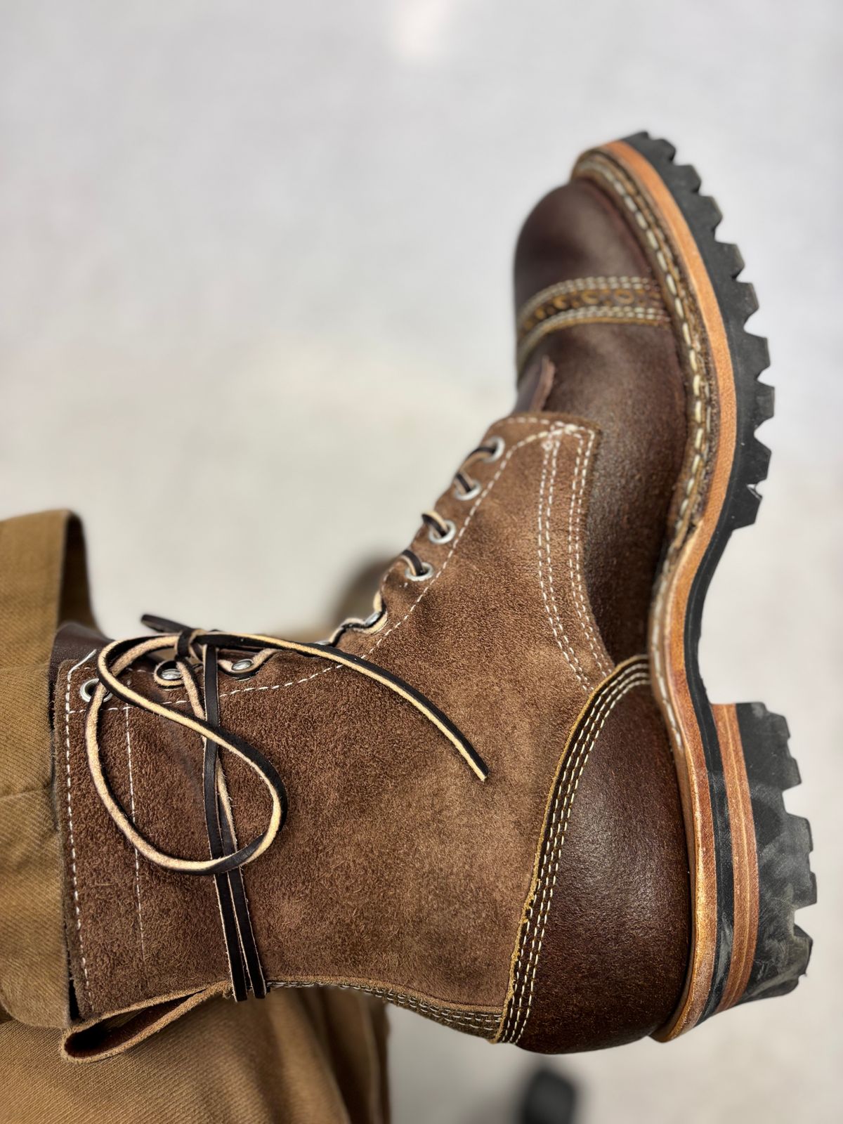 Photo by GodsRedeemed on November 21, 2024 of the Baker’s Custom White’s Bounty Hunters Bounty Hunters in Horween Cinnamon Waxed Flesh & Seidel Brown Oil Tan Roughout & Horween Olive Waxed Flesh.