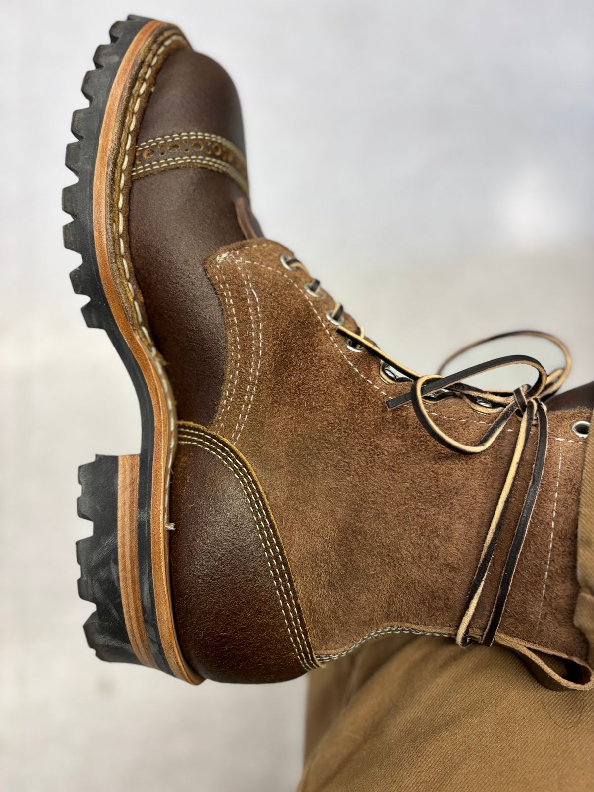 Photo by GodsRedeemed on November 21, 2024 of the Baker’s Custom White’s Bounty Hunters Bounty Hunters in Horween Cinnamon Waxed Flesh & Seidel Brown Oil Tan Roughout & Horween Olive Waxed Flesh.
