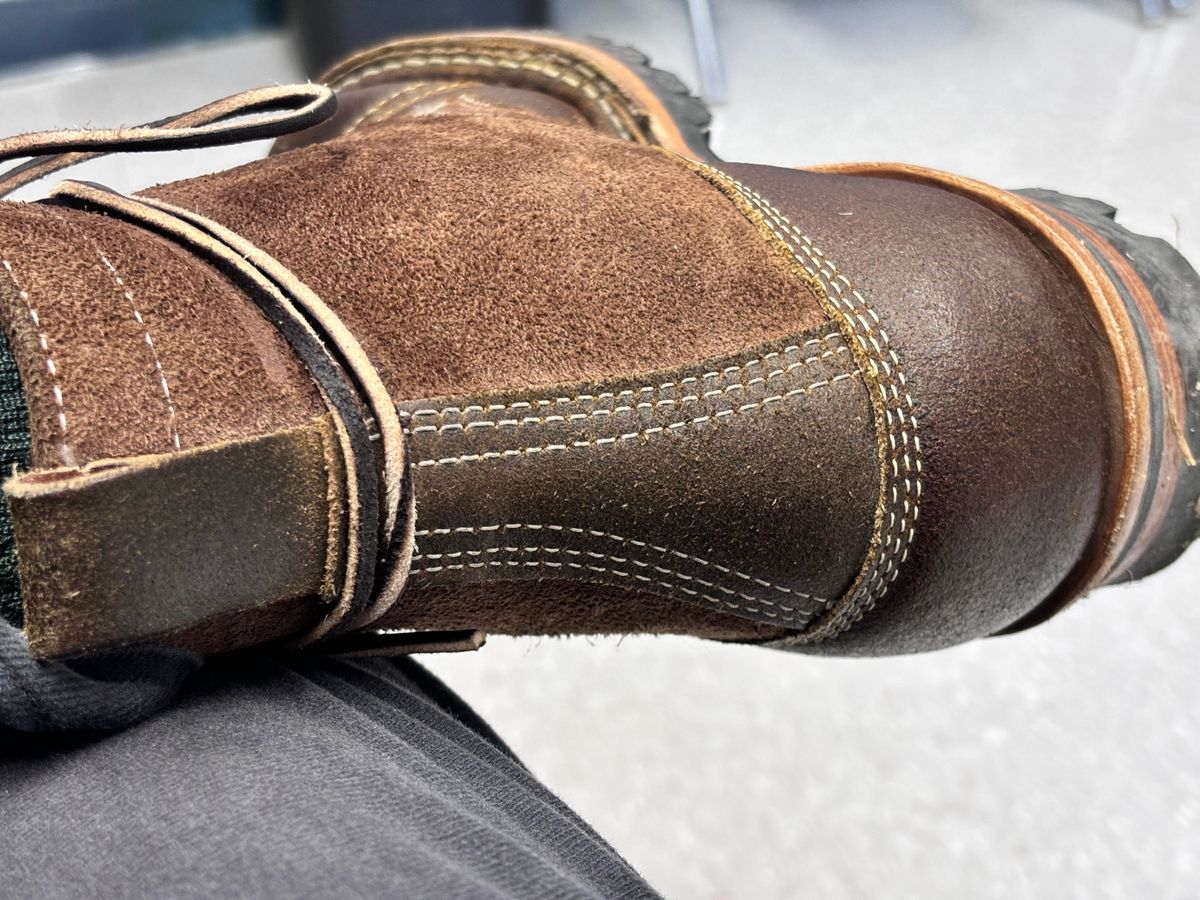 Photo by GodsRedeemed on November 25, 2024 of the Baker’s Custom White’s Bounty Hunters Bounty Hunters in Horween Cinnamon Waxed Flesh & Seidel Brown Oil Tan Roughout & Horween Olive Waxed Flesh.