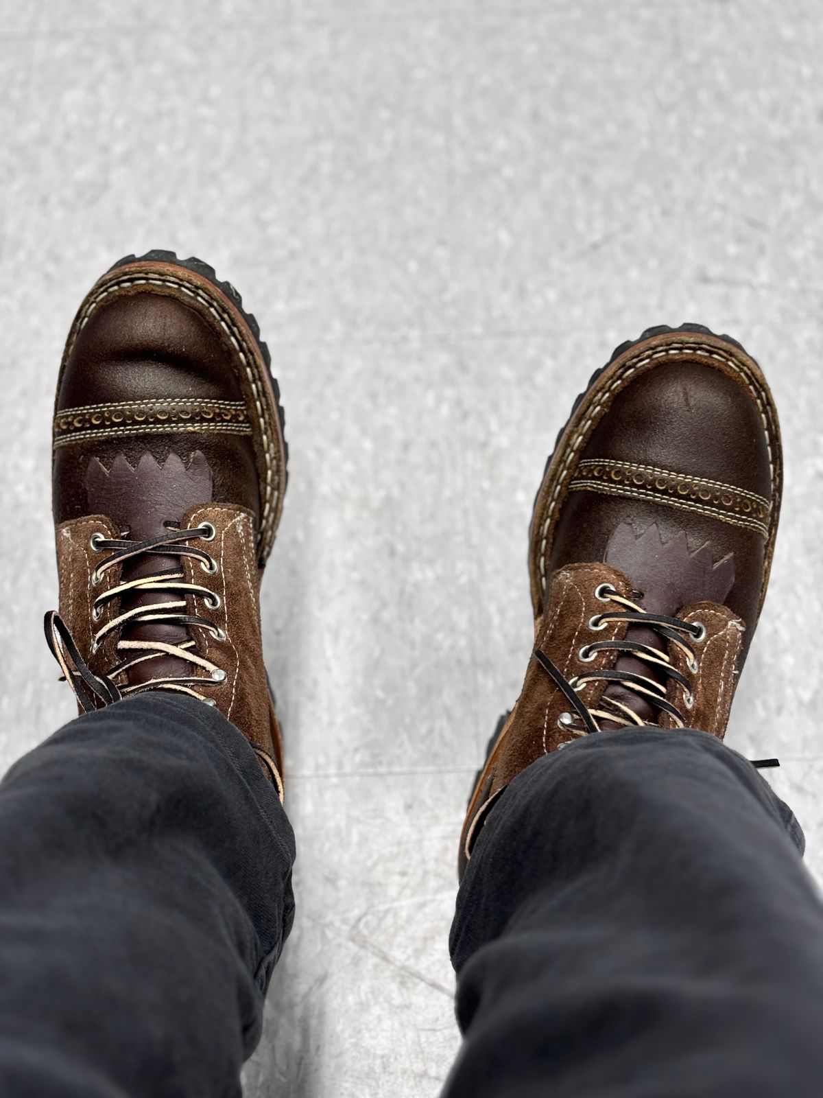 Photo by GodsRedeemed on November 25, 2024 of the Baker’s Custom White’s Bounty Hunters Bounty Hunters in Horween Cinnamon Waxed Flesh & Seidel Brown Oil Tan Roughout & Horween Olive Waxed Flesh.