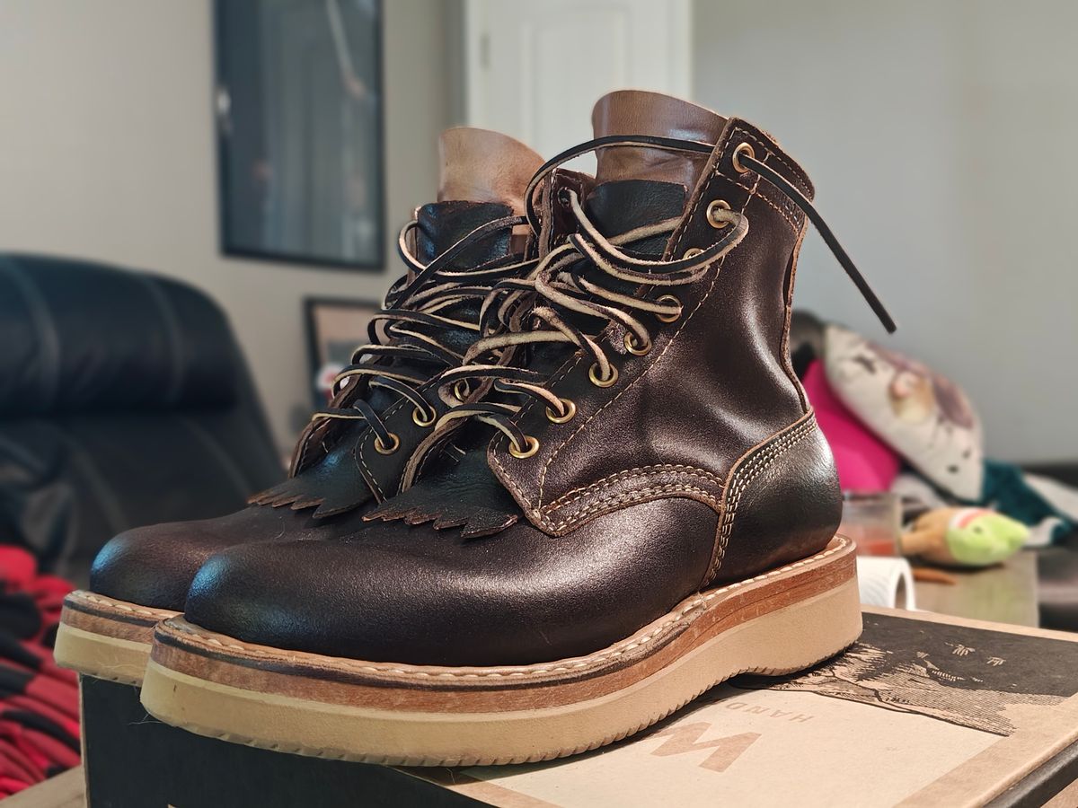 Photo by Hay_Deez on July 16, 2025 of the White's 350 Cruiser in Horween Brown Waxed Flesh.