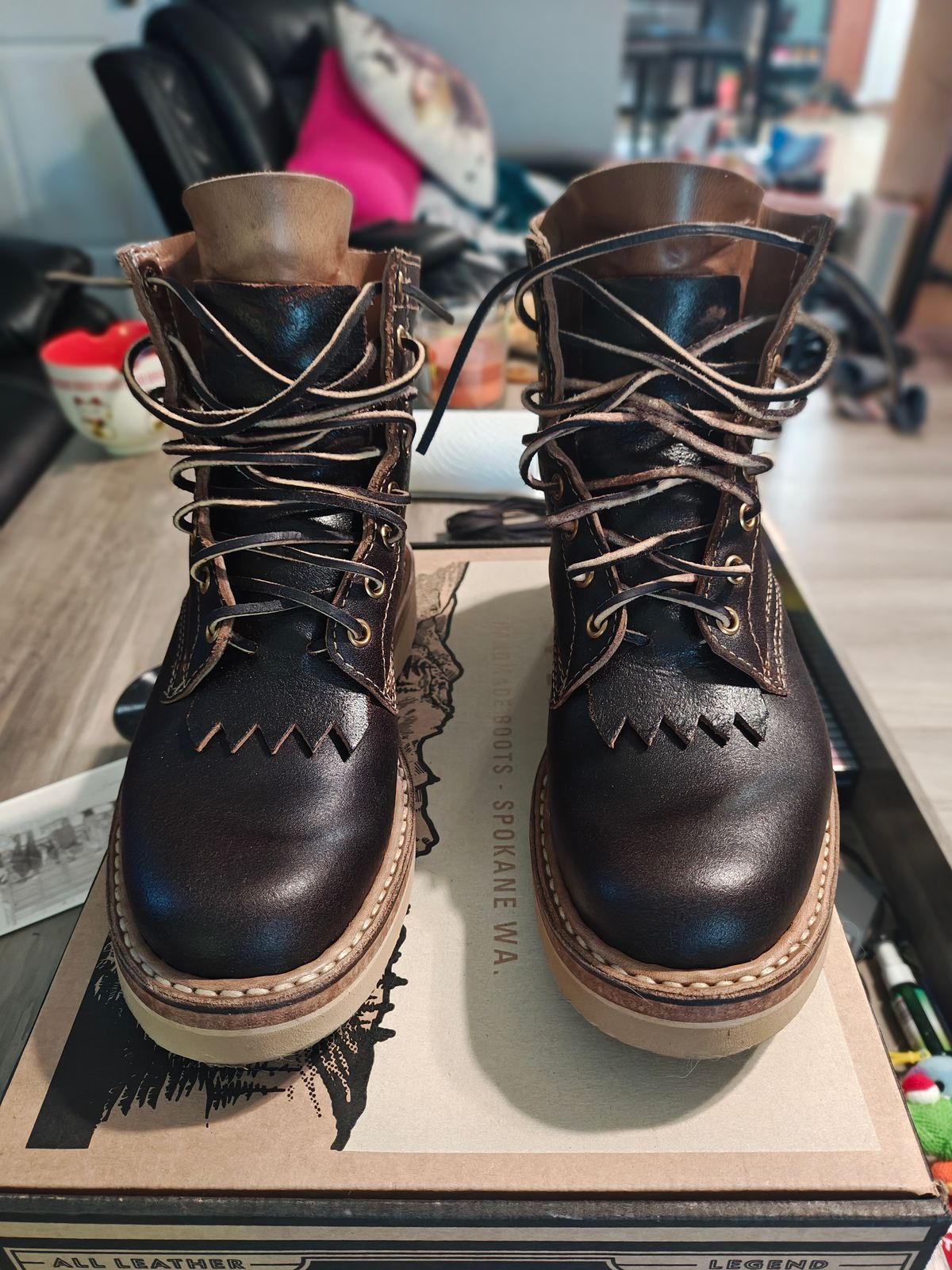 Photo by Hay_Deez on July 16, 2025 of the White's 350 Cruiser in Horween Brown Waxed Flesh.