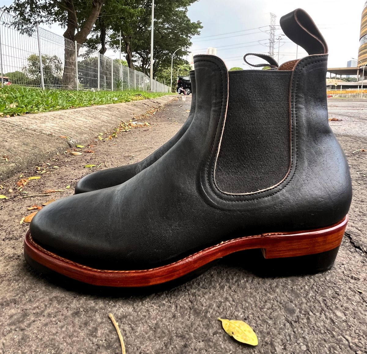 Photo by ArySaputra on September 21, 2025 of the Briselblack The Seventh Chelsea Boot in Shinki Black Teacore Horsebutt.